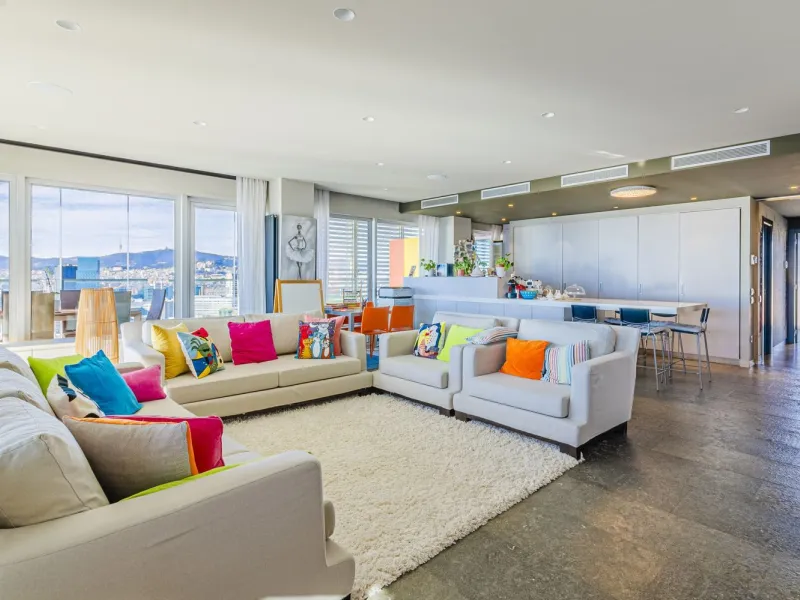 High-Rise Apartment with Terrace and Panoramic Views in Diagonal Mar, Barcelona