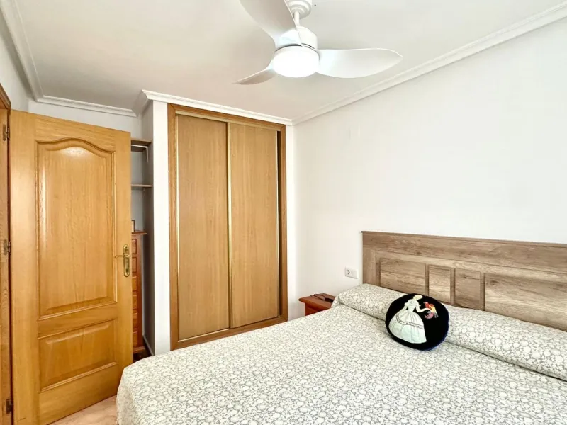 2 BEDROOM 1 BATHROOM APARTMENT WITH GARAGE IN THE CENTER OF TORREVIEJA
