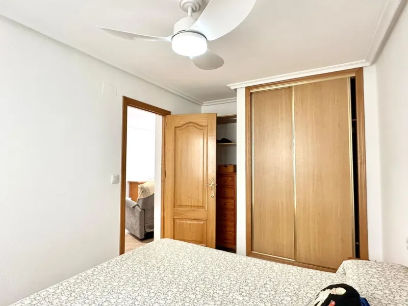 2 BEDROOM 1 BATHROOM APARTMENT WITH GARAGE IN THE CENTER OF TORREVIEJA