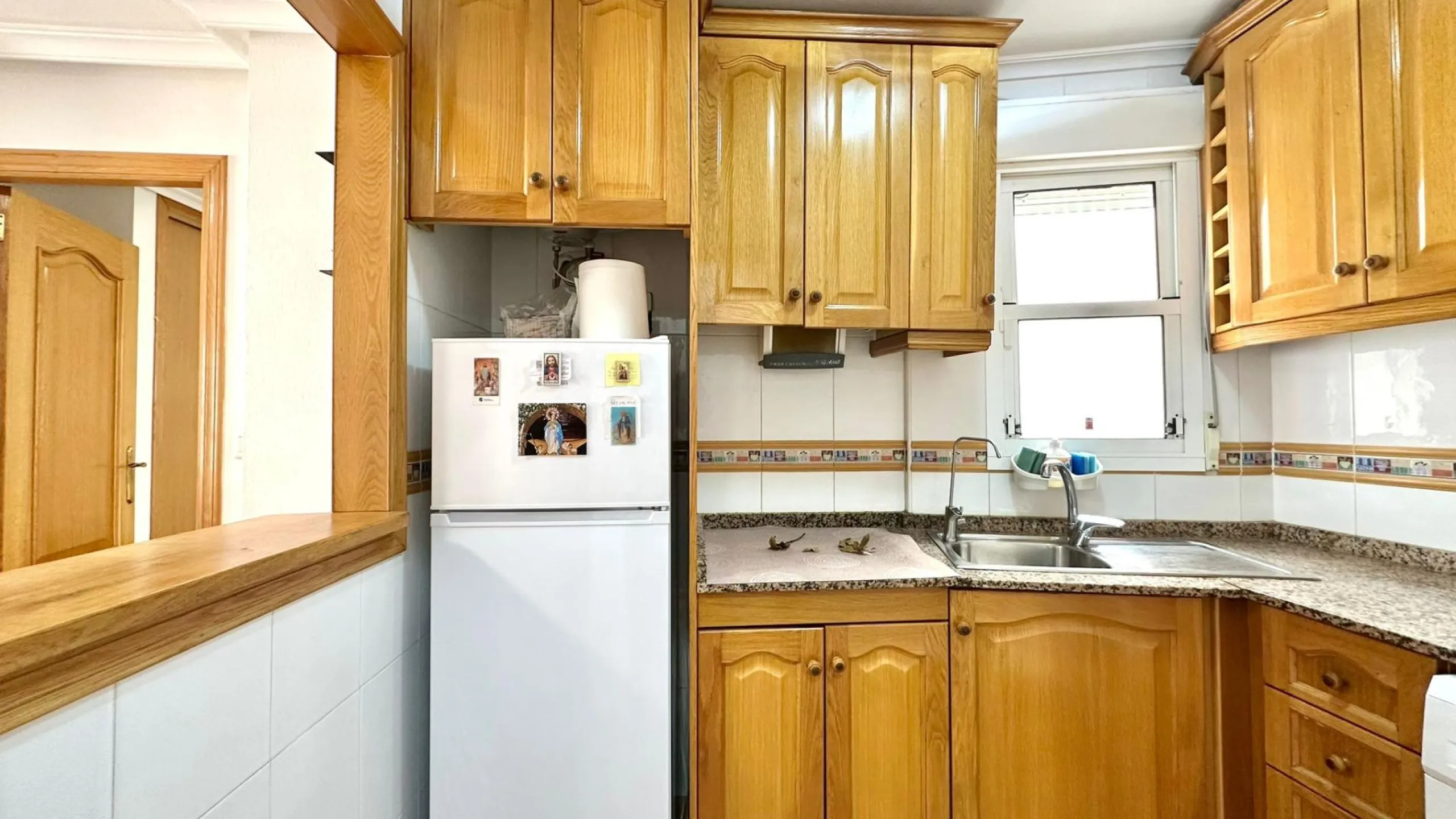 2 BEDROOM 1 BATHROOM APARTMENT WITH GARAGE IN THE CENTER OF TORREVIEJA
