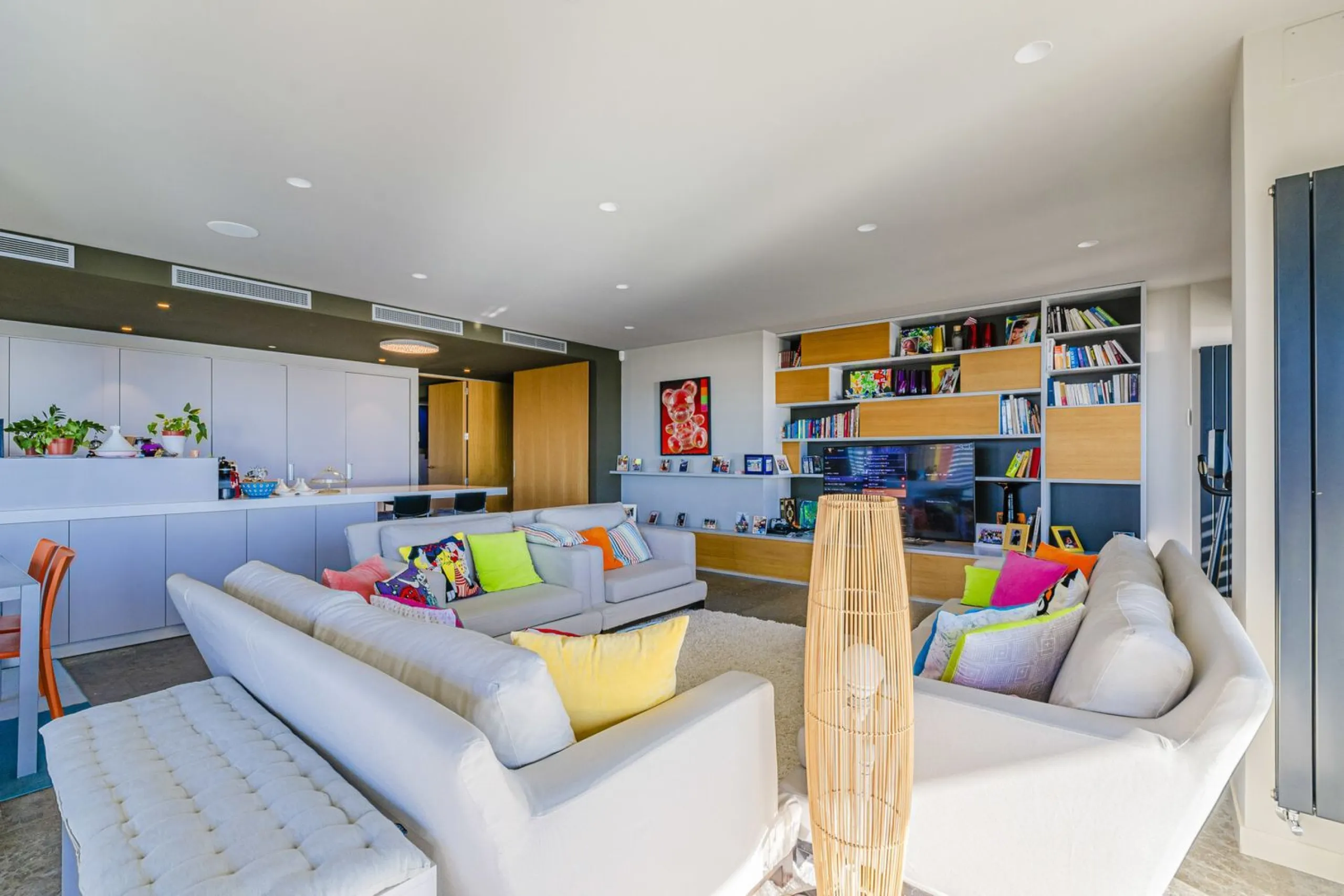High-Rise Apartment with Terrace and Panoramic Views in Diagonal Mar, Barcelona