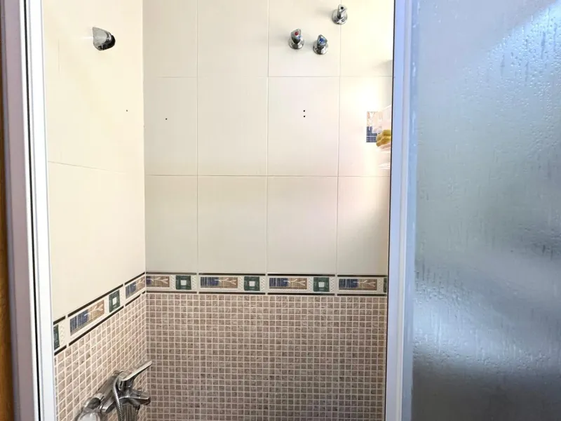 2 BEDROOM 1 BATHROOM APARTMENT WITH GARAGE IN THE CENTER OF TORREVIEJA