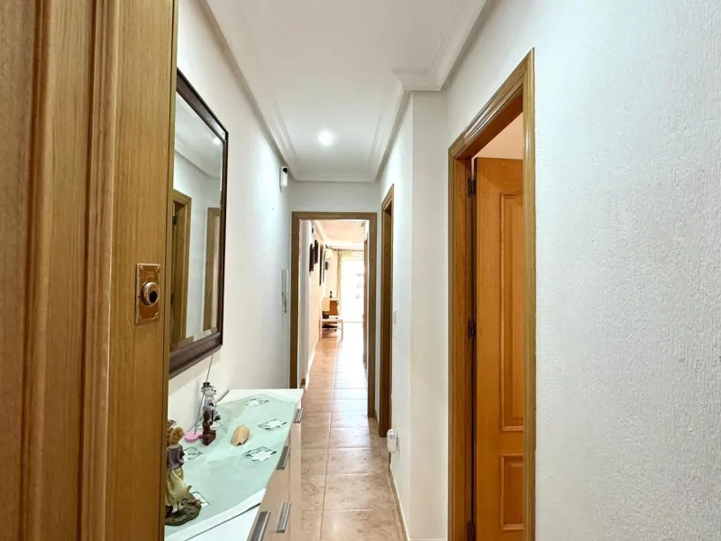 2 BEDROOM 1 BATHROOM APARTMENT WITH GARAGE IN THE CENTER OF TORREVIEJA