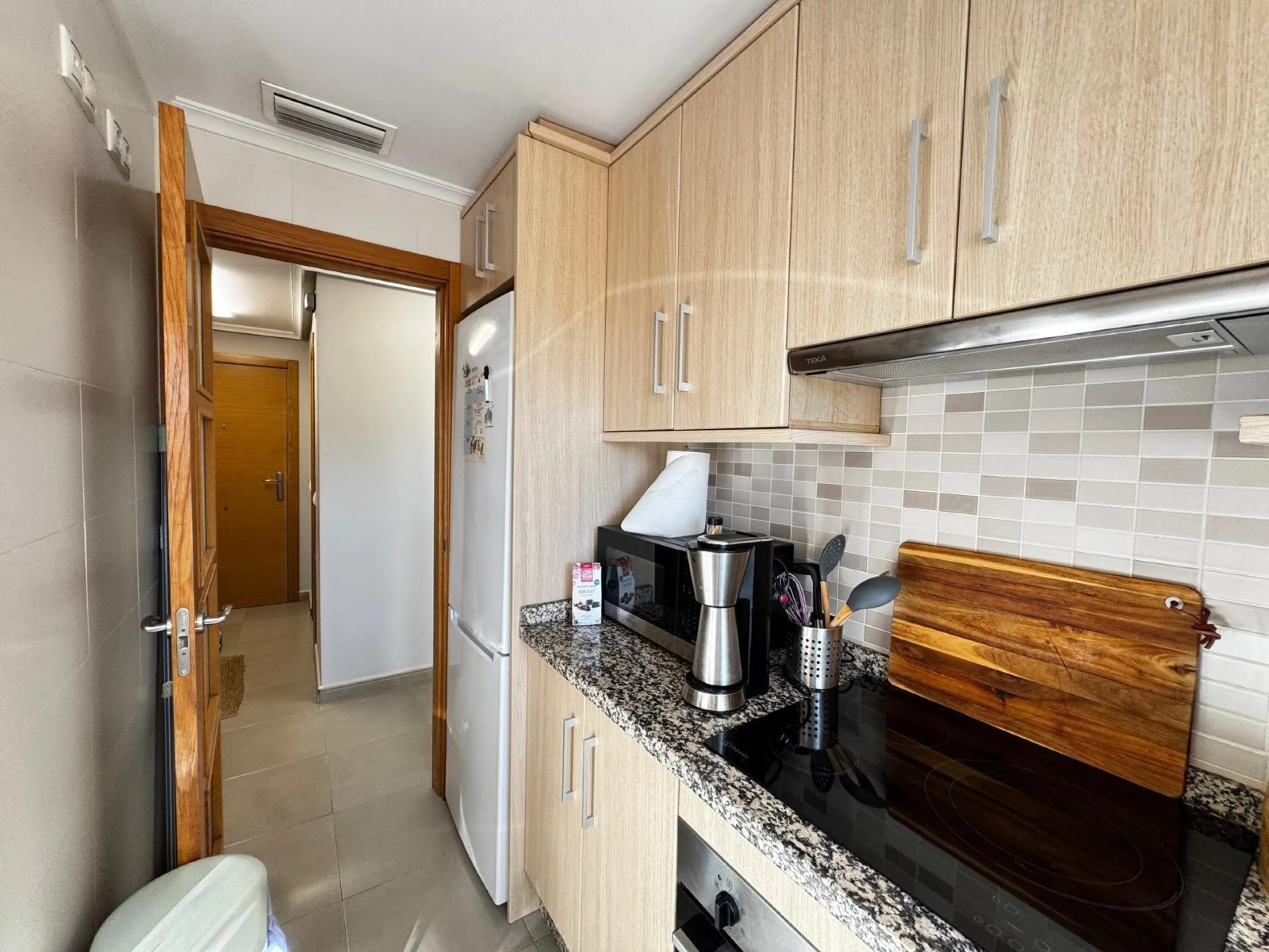 APARTAMENTO CON VISTAS AL PARQUE CON GARAJE+TRASTERO INCLUIDO. 3 DORM. 2 BAÑOS. SUPERFICIE DE 89 M2. PLAYA A 800 M.