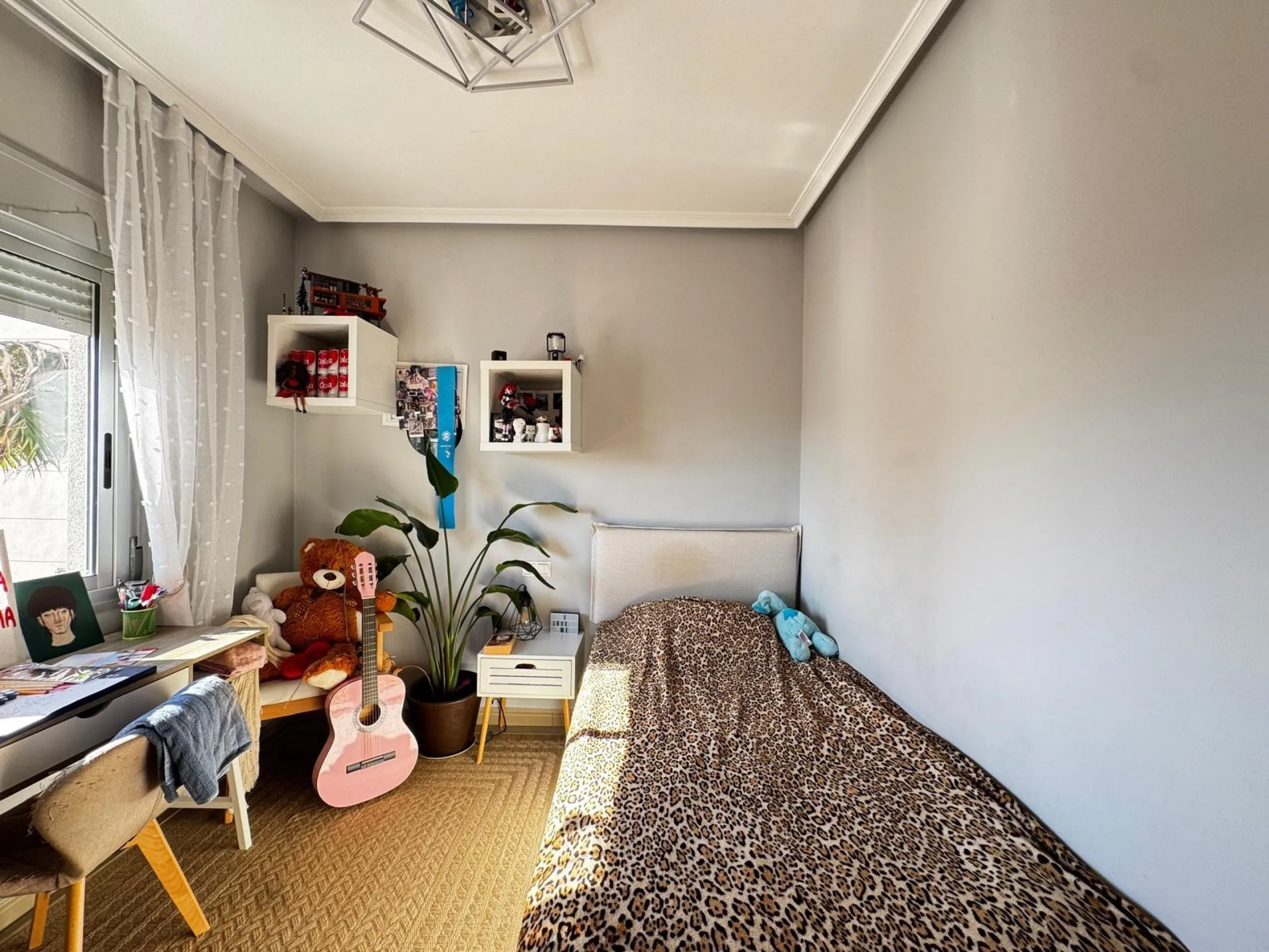 APARTAMENTO CON VISTAS AL PARQUE CON GARAJE+TRASTERO INCLUIDO. 3 DORM. 2 BAÑOS. SUPERFICIE DE 89 M2. PLAYA A 800 M.