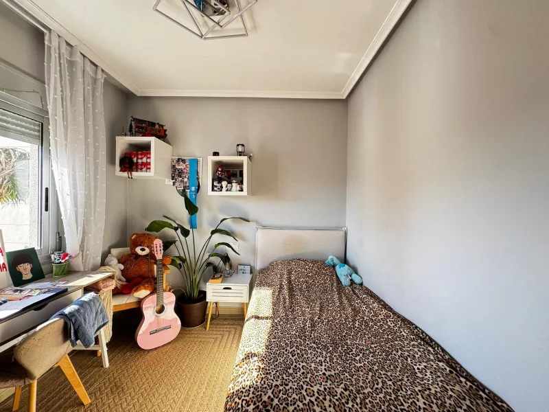 APARTAMENTO CON VISTAS AL PARQUE CON GARAJE+TRASTERO INCLUIDO. 3 DORM. 2 BAÑOS. SUPERFICIE DE 89 M2. PLAYA A 800 M.