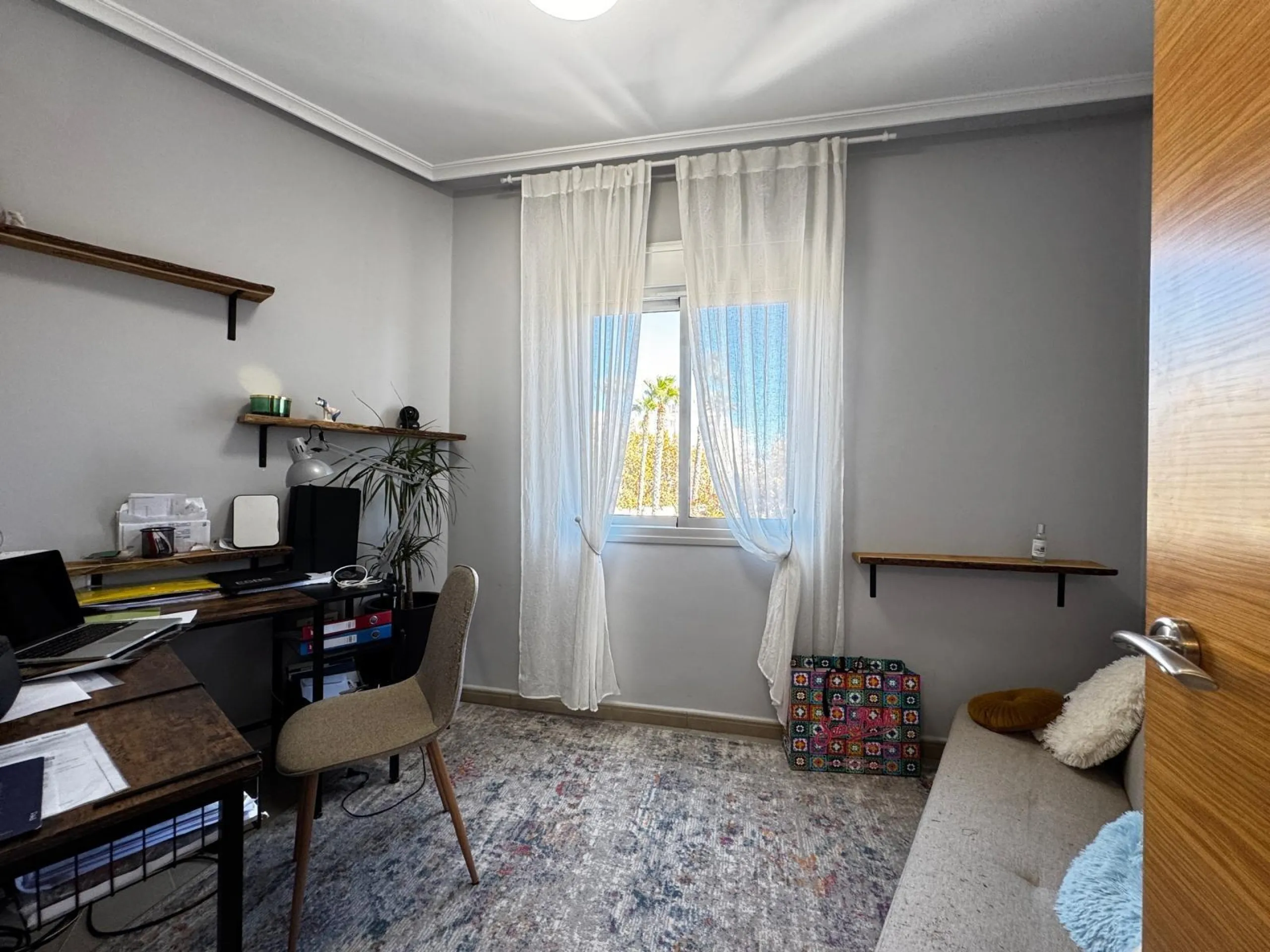 APARTAMENTO CON VISTAS AL PARQUE CON GARAJE+TRASTERO INCLUIDO. 3 DORM. 2 BAÑOS. SUPERFICIE DE 89 M2. PLAYA A 800 M.
