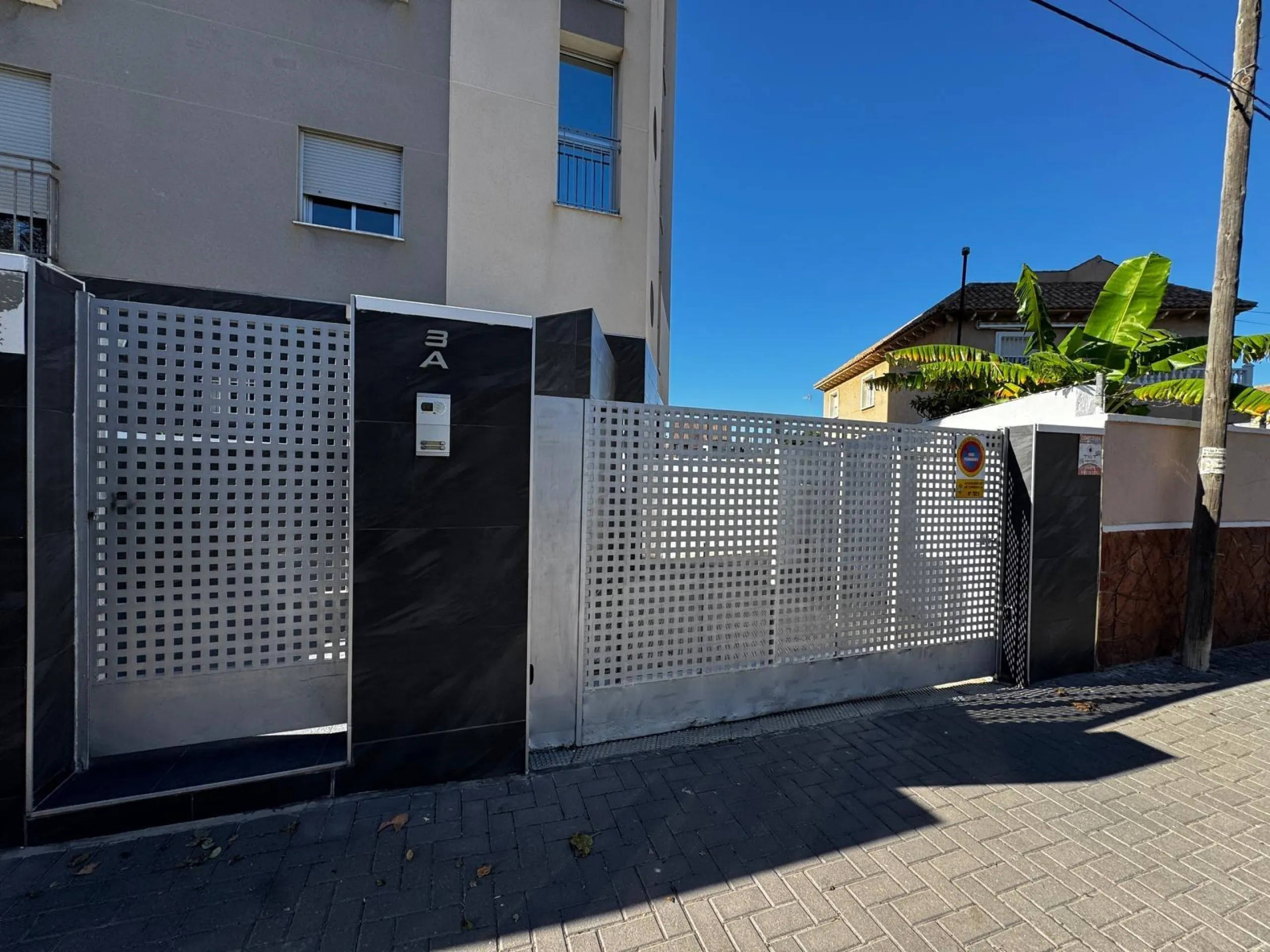APARTAMENTO CON VISTAS AL PARQUE CON GARAJE+TRASTERO INCLUIDO. 3 DORM. 2 BAÑOS. SUPERFICIE DE 89 M2. PLAYA A 800 M.