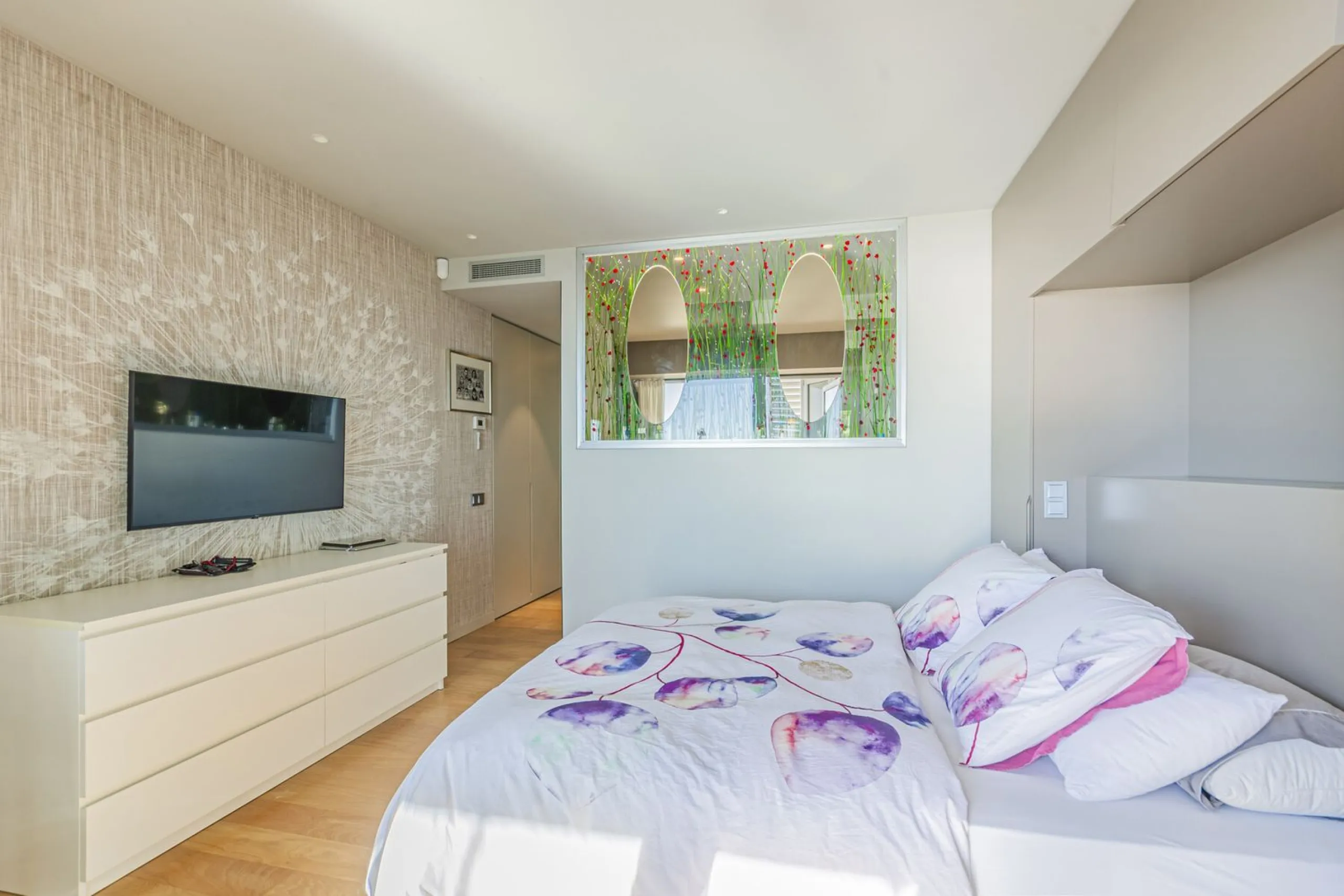 High-Rise Apartment with Terrace and Panoramic Views in Diagonal Mar, Barcelona