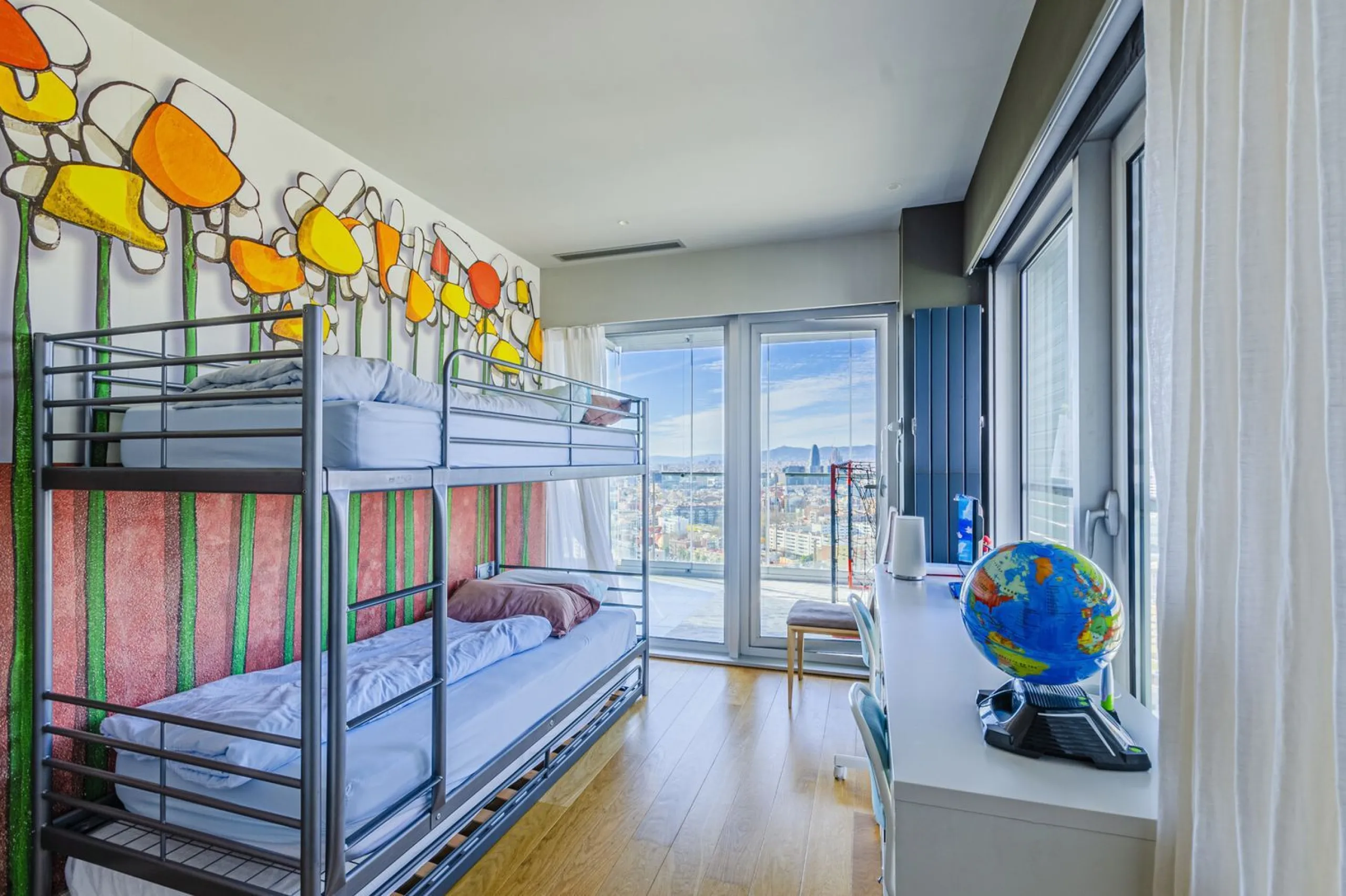 High-Rise Apartment with Terrace and Panoramic Views in Diagonal Mar, Barcelona