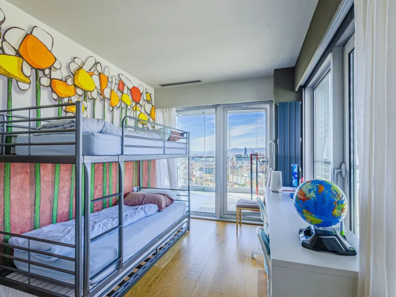 High-Rise Apartment with Terrace and Panoramic Views in Diagonal Mar, Barcelona