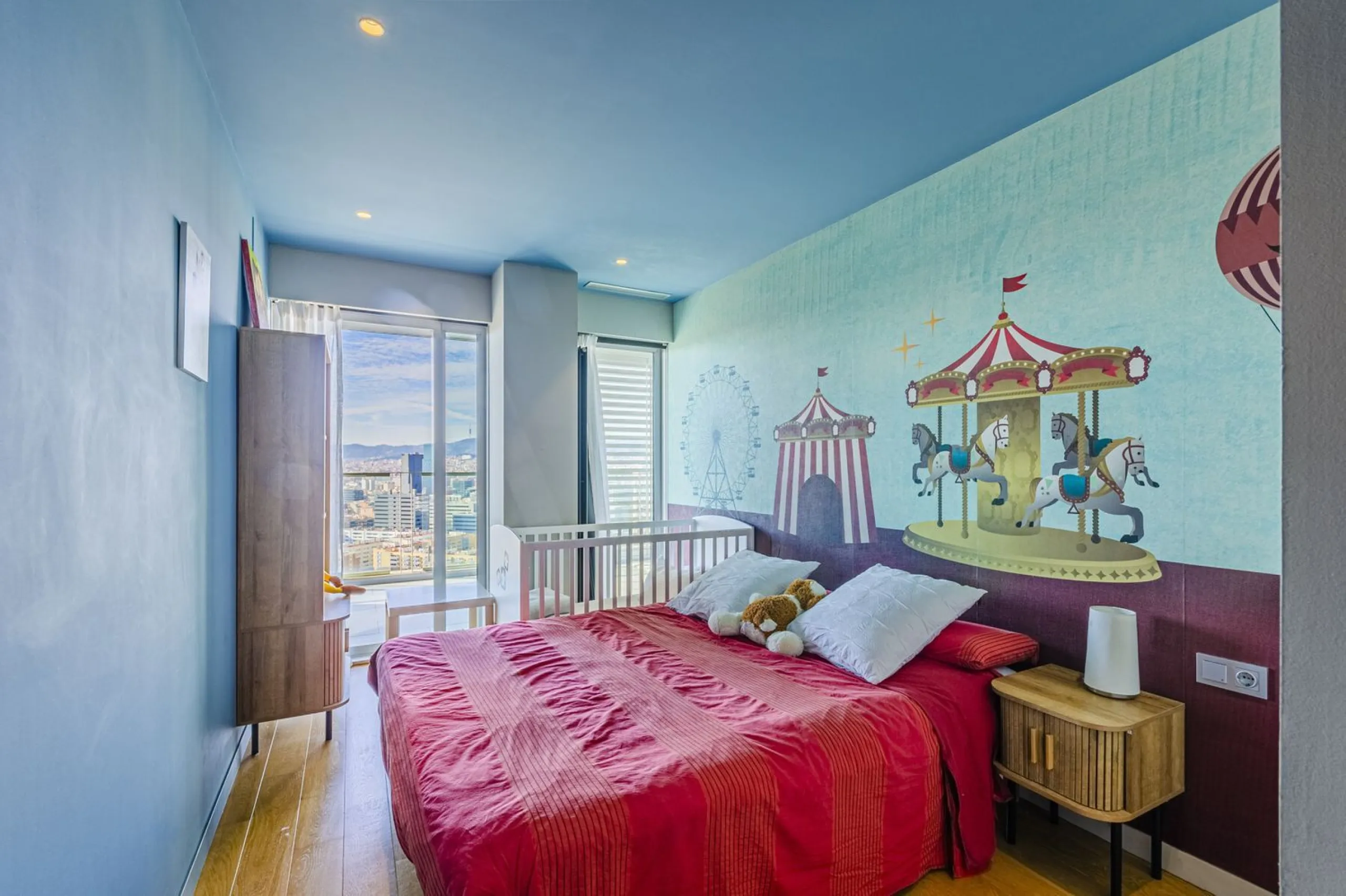 High-Rise Apartment with Terrace and Panoramic Views in Diagonal Mar, Barcelona