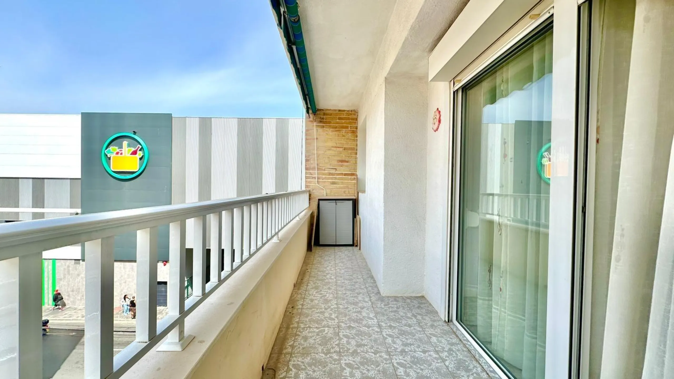 2 BEDROOM 1 BATHROOM APARTMENT AT TORREVIEJA BUS STATION WITH TERRACE