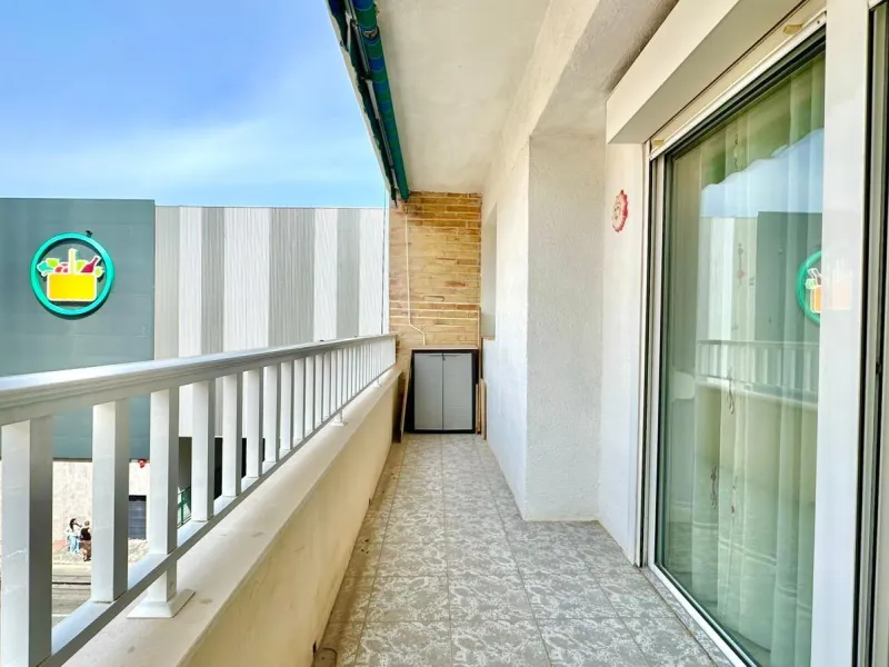 2 BEDROOM 1 BATHROOM APARTMENT AT TORREVIEJA BUS STATION WITH TERRACE