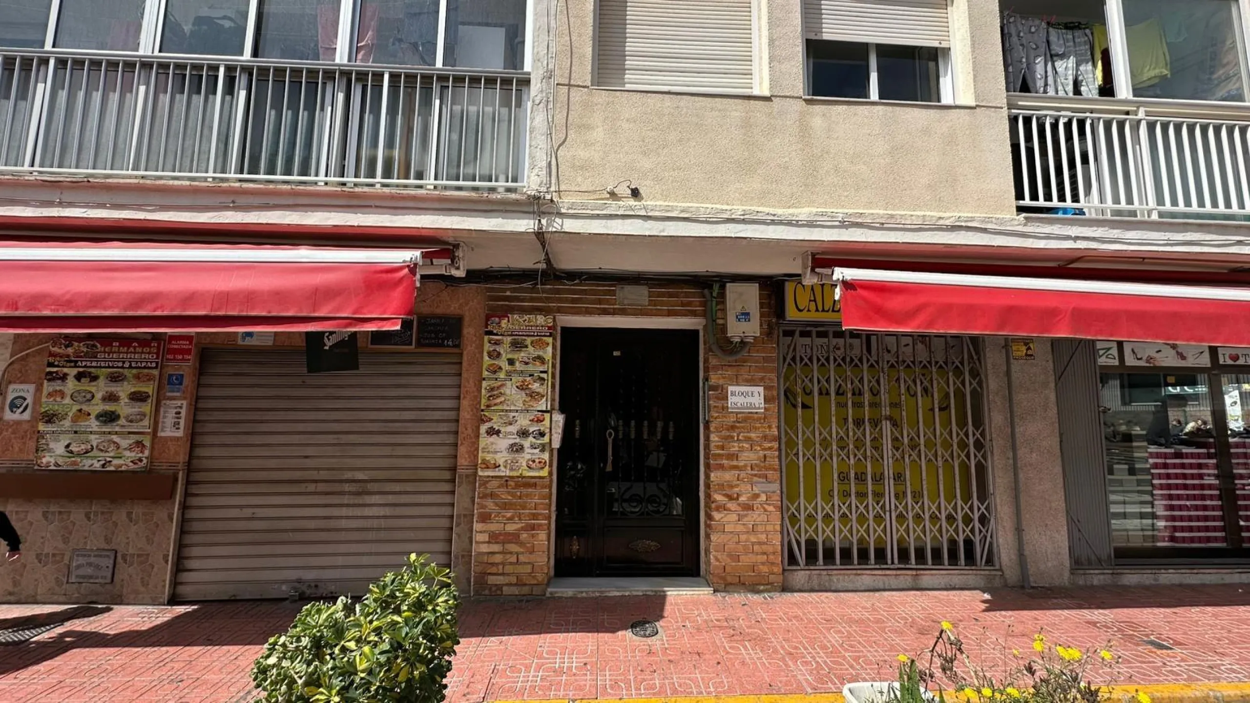 2 BEDROOM 1 BATHROOM APARTMENT AT TORREVIEJA BUS STATION WITH TERRACE