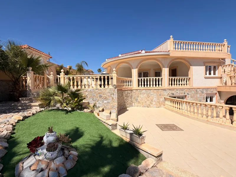 Stunning Independent Villa in Ciudad Quesada