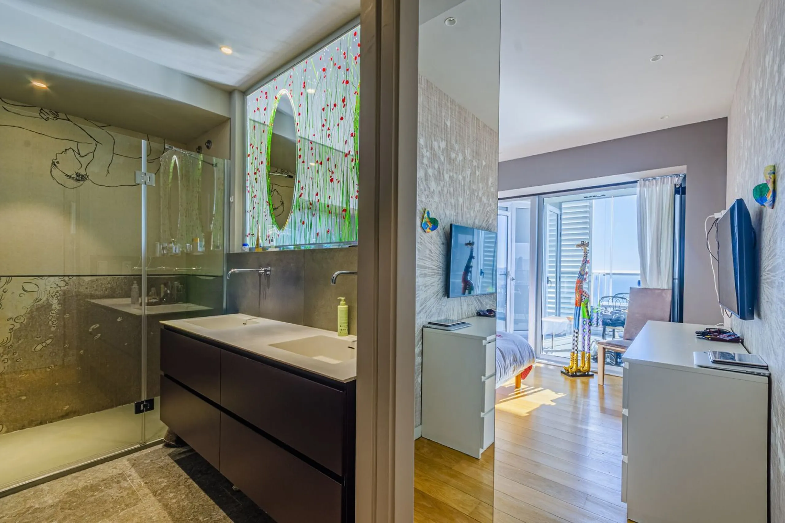 High-Rise Apartment with Terrace and Panoramic Views in Diagonal Mar, Barcelona