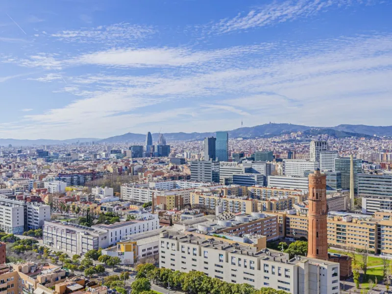 High-Rise Apartment with Terrace and Panoramic Views in Diagonal Mar, Barcelona