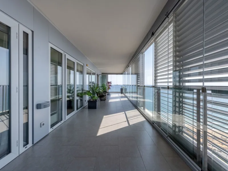 Apartment with Endless Views in Barcelona: An Oasis Between Sky and Sea