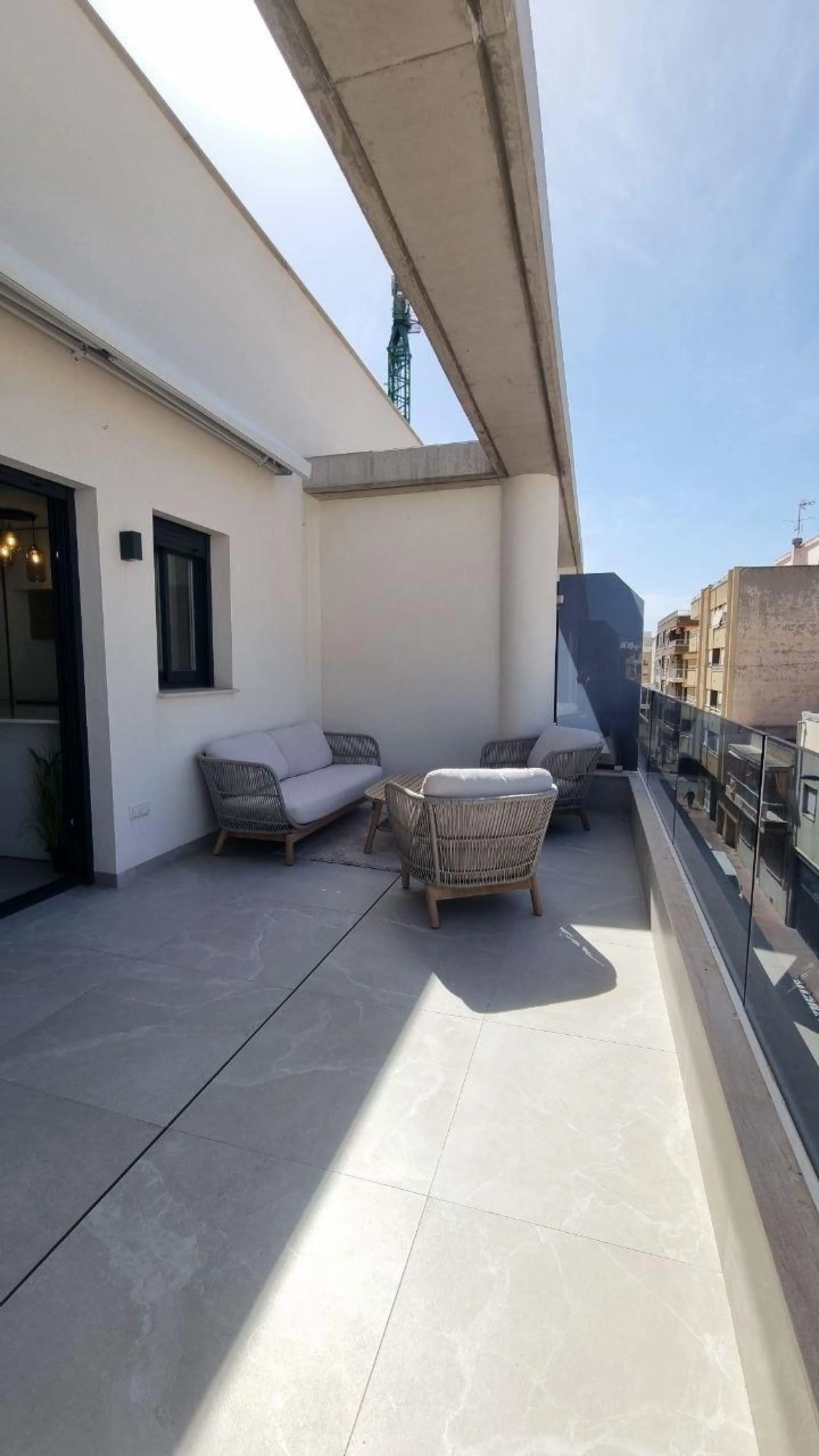Modern apartment with private solarium in Torrevieja – just steps from the sea