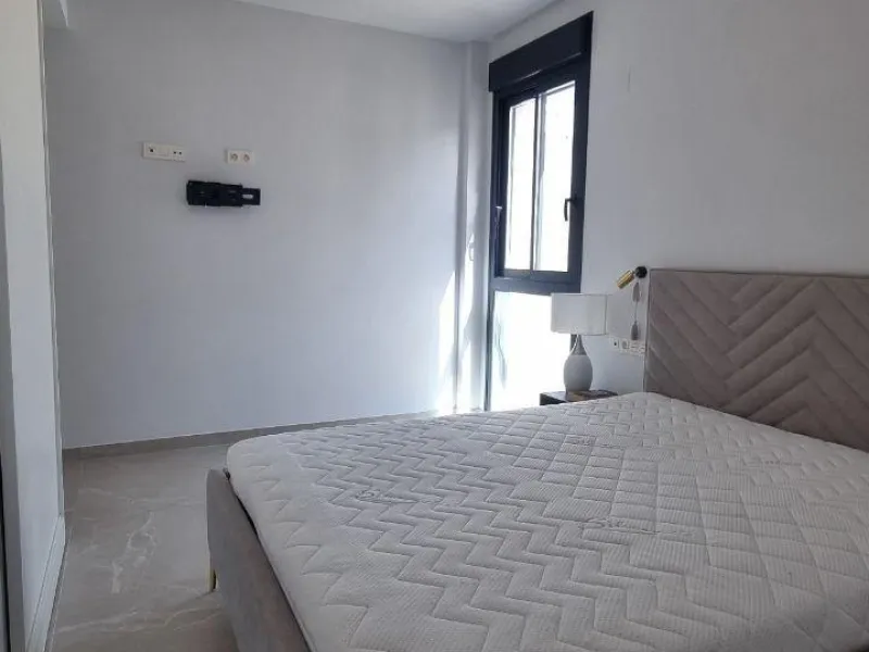 Modern apartment with private solarium in Torrevieja – just steps from the sea
