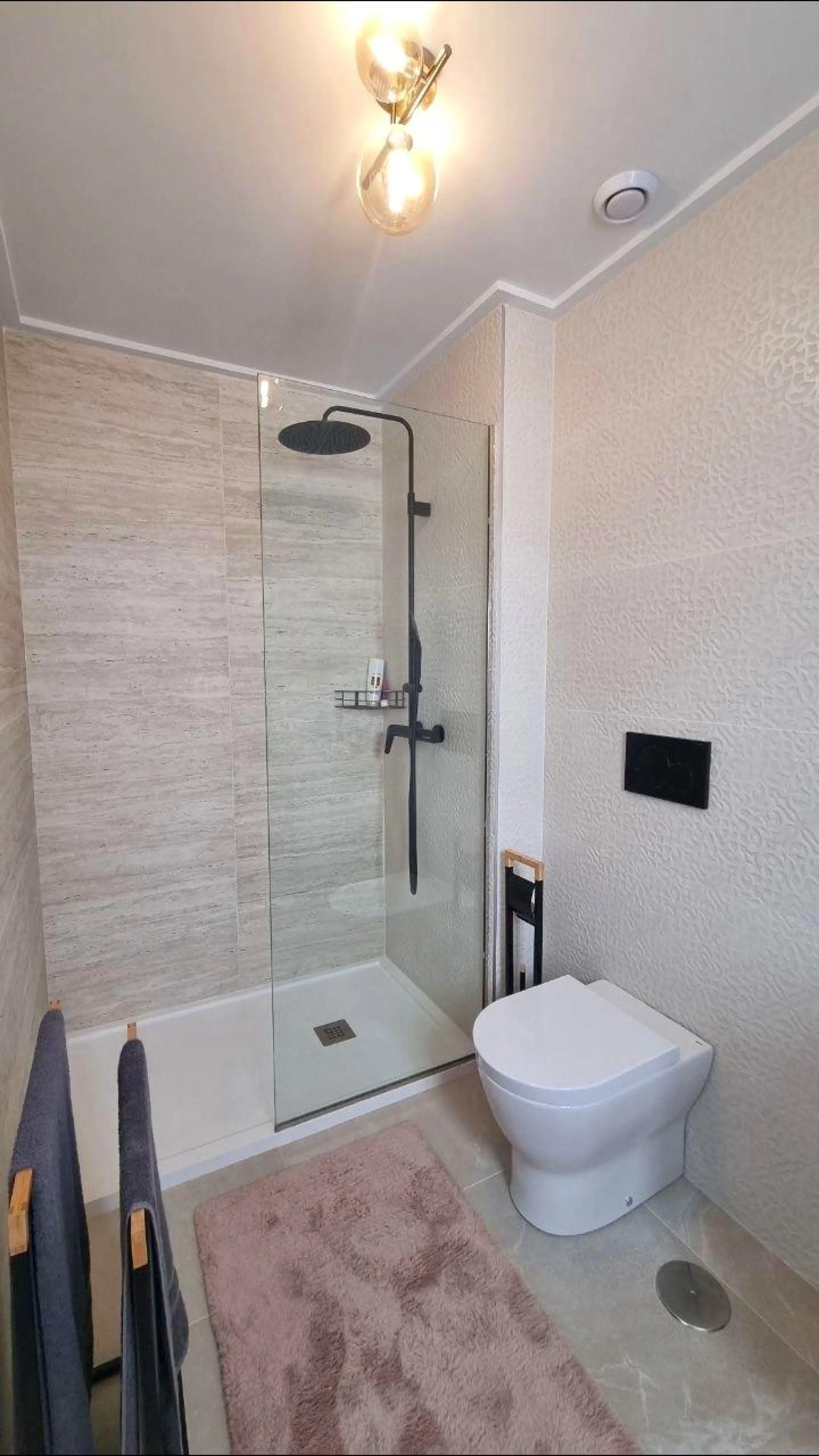Modern apartment with private solarium in Torrevieja – just steps from the sea