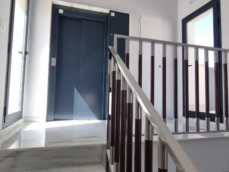 Modern apartment with private solarium in Torrevieja – just steps from the sea