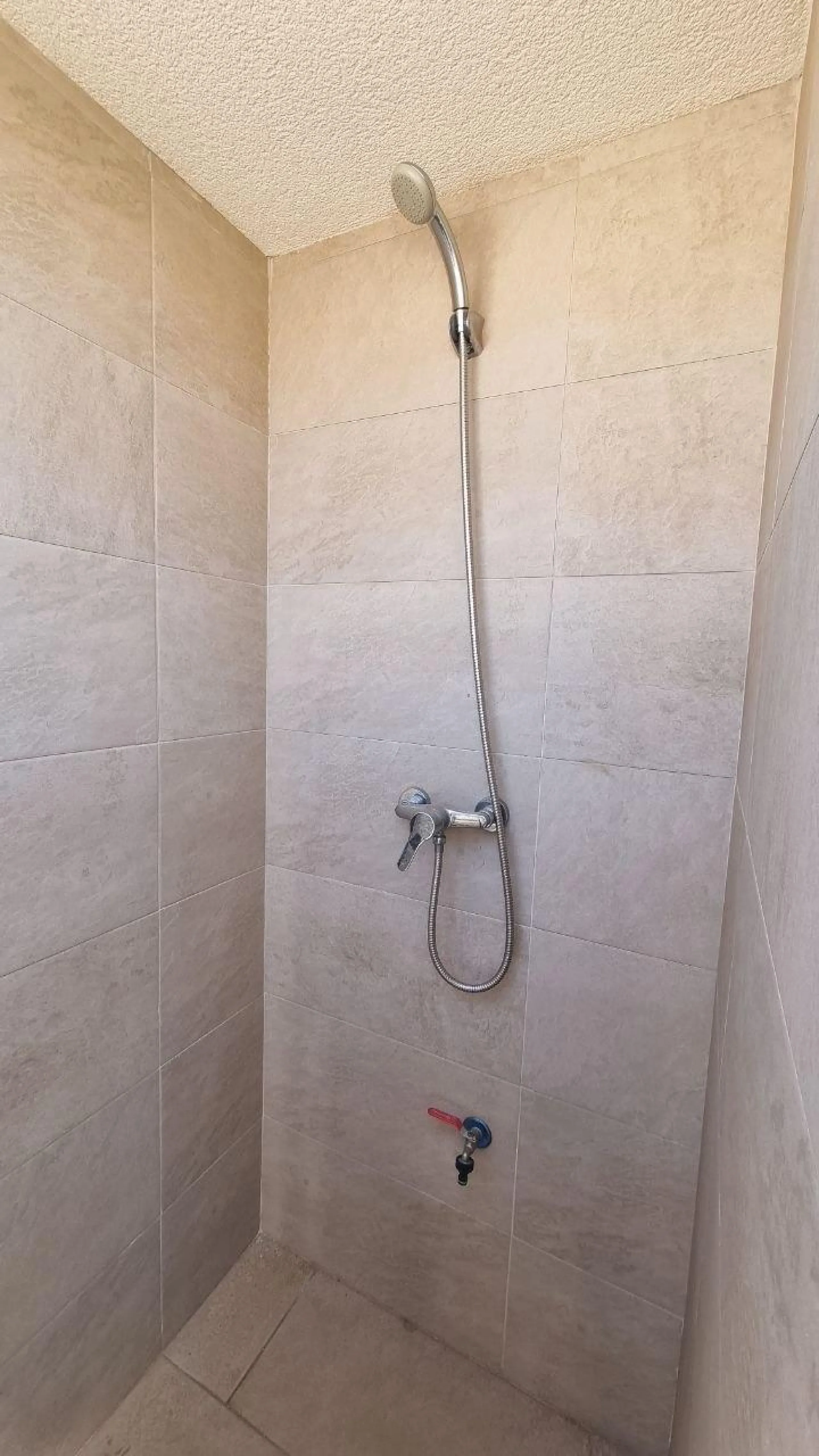 Modern apartment with private solarium in Torrevieja – just steps from the sea