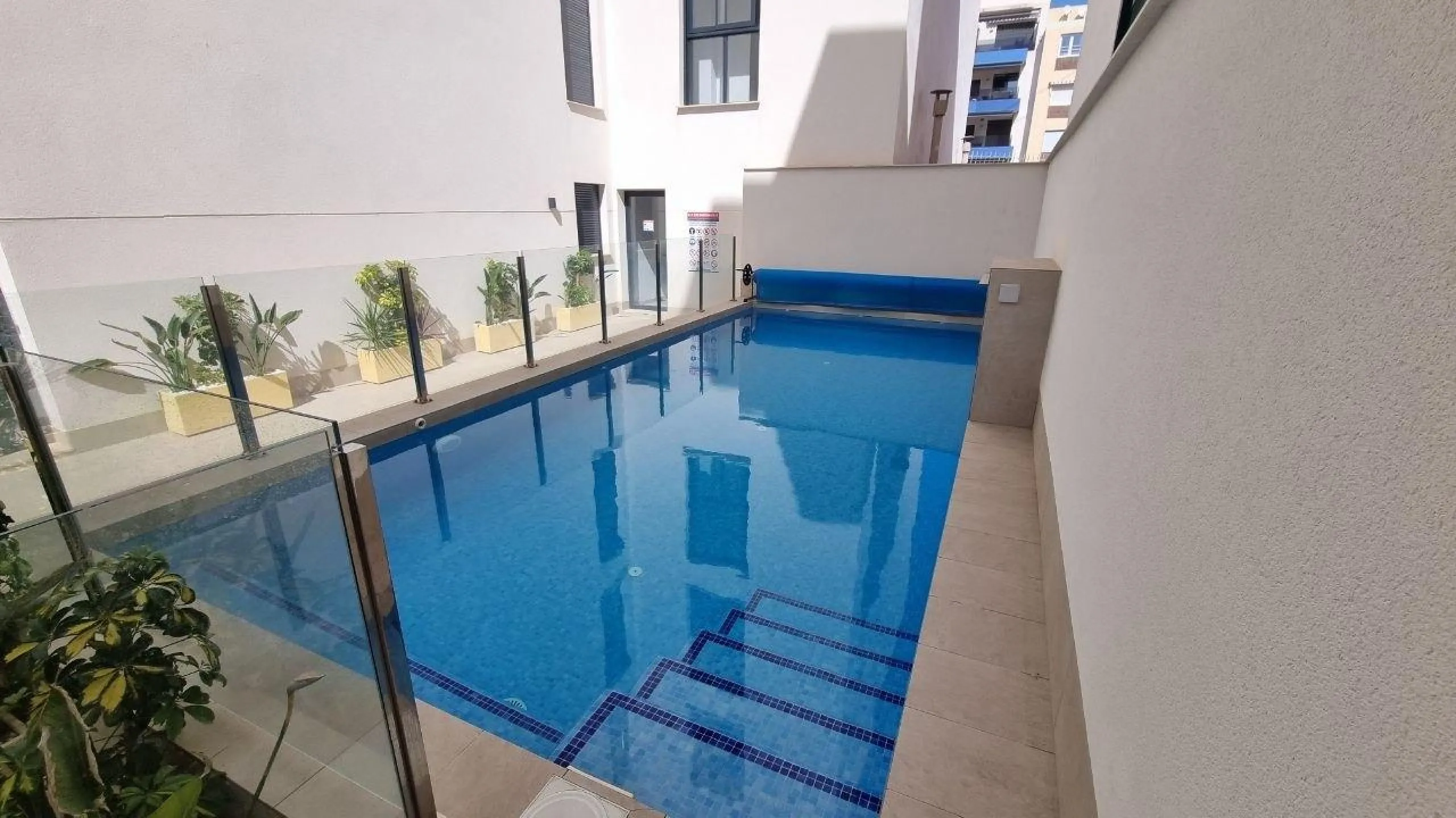 Modern apartment with private solarium in Torrevieja – just steps from the sea