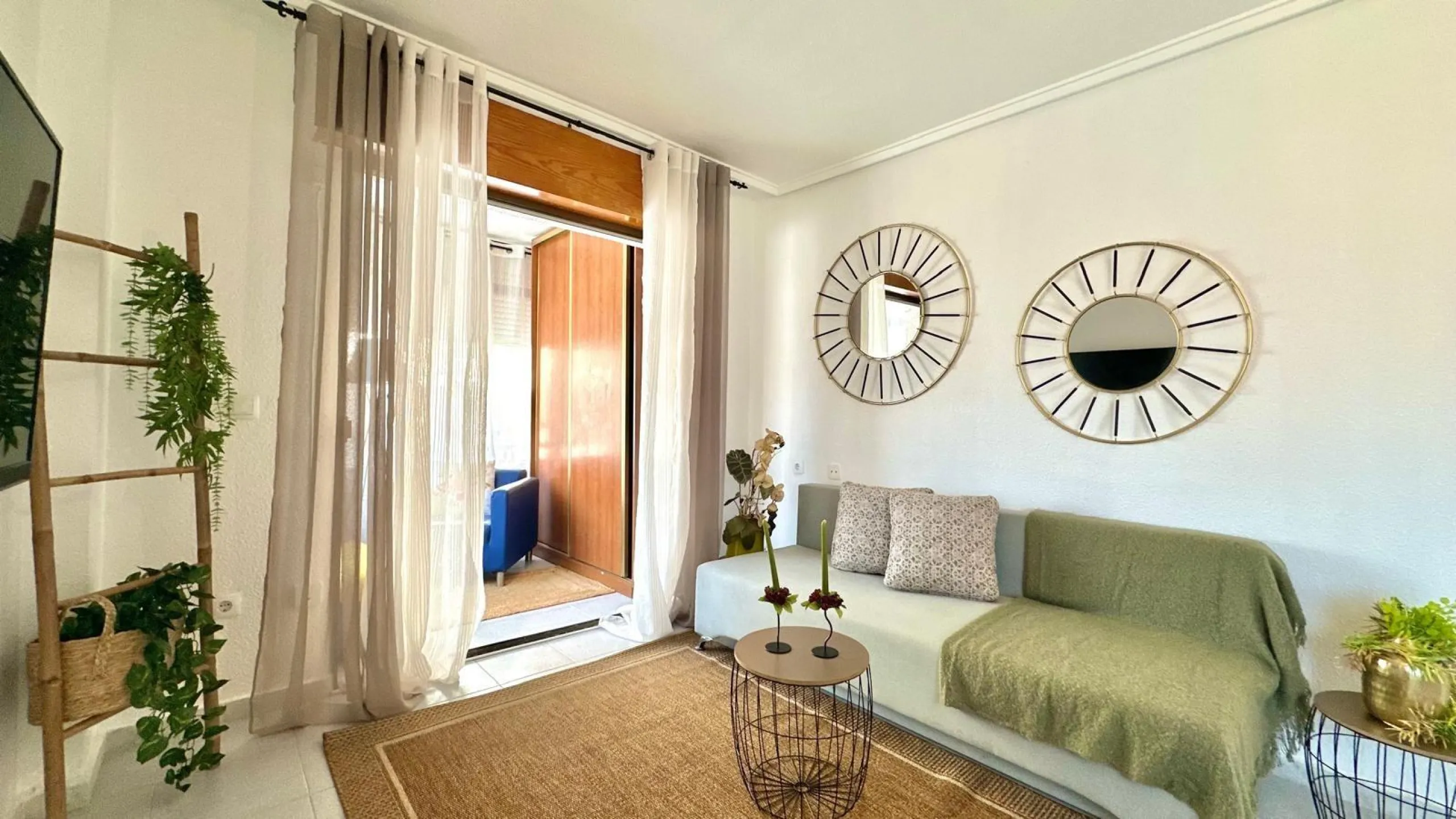 1 BEDROOM, 1 BATHROOM APARTMENT IN LA SIESTA