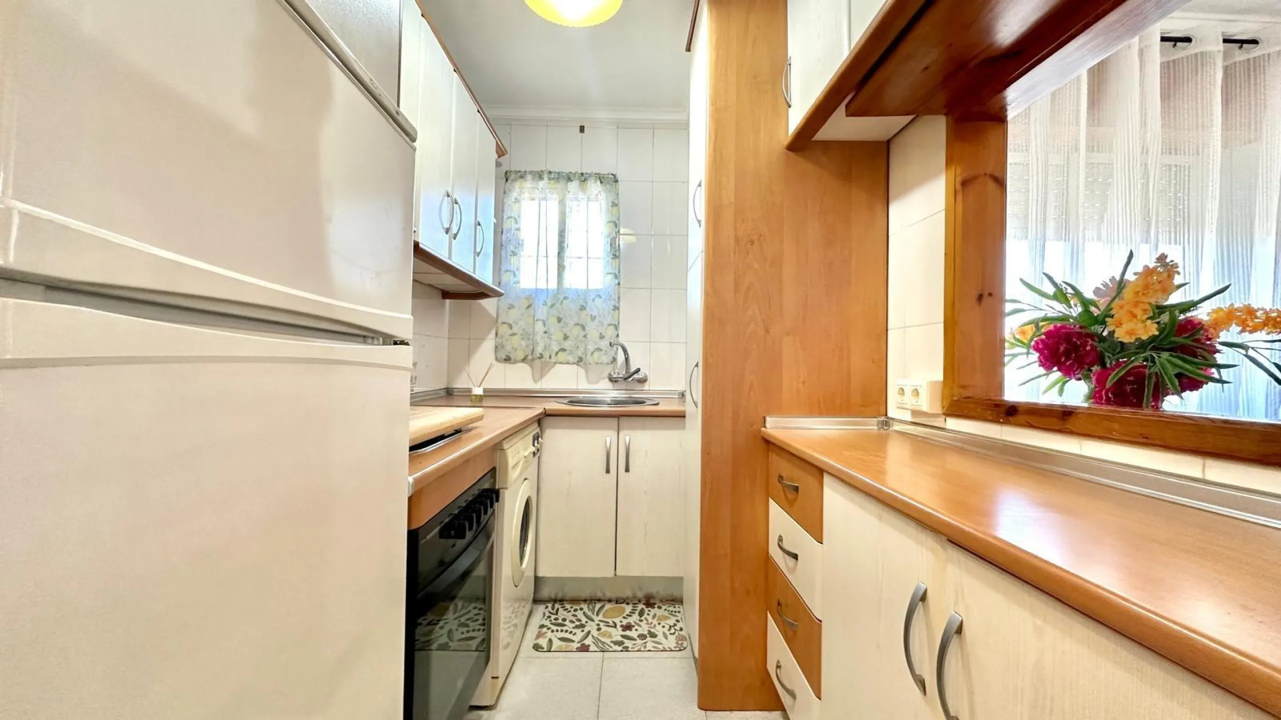 1 BEDROOM, 1 BATHROOM APARTMENT IN LA SIESTA