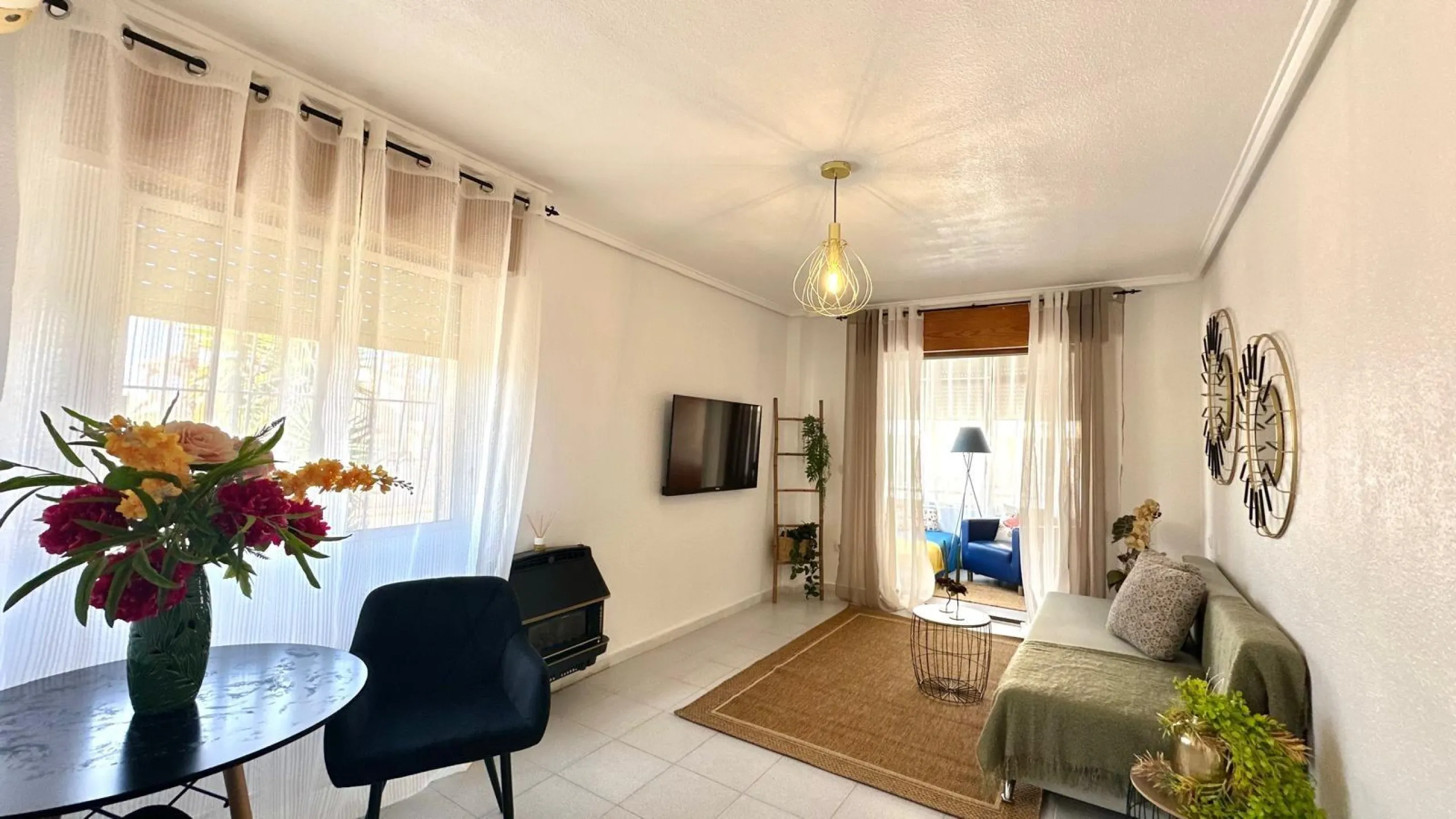 1 BEDROOM, 1 BATHROOM APARTMENT IN LA SIESTA