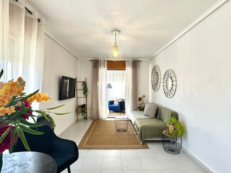 1 BEDROOM, 1 BATHROOM APARTMENT IN LA SIESTA