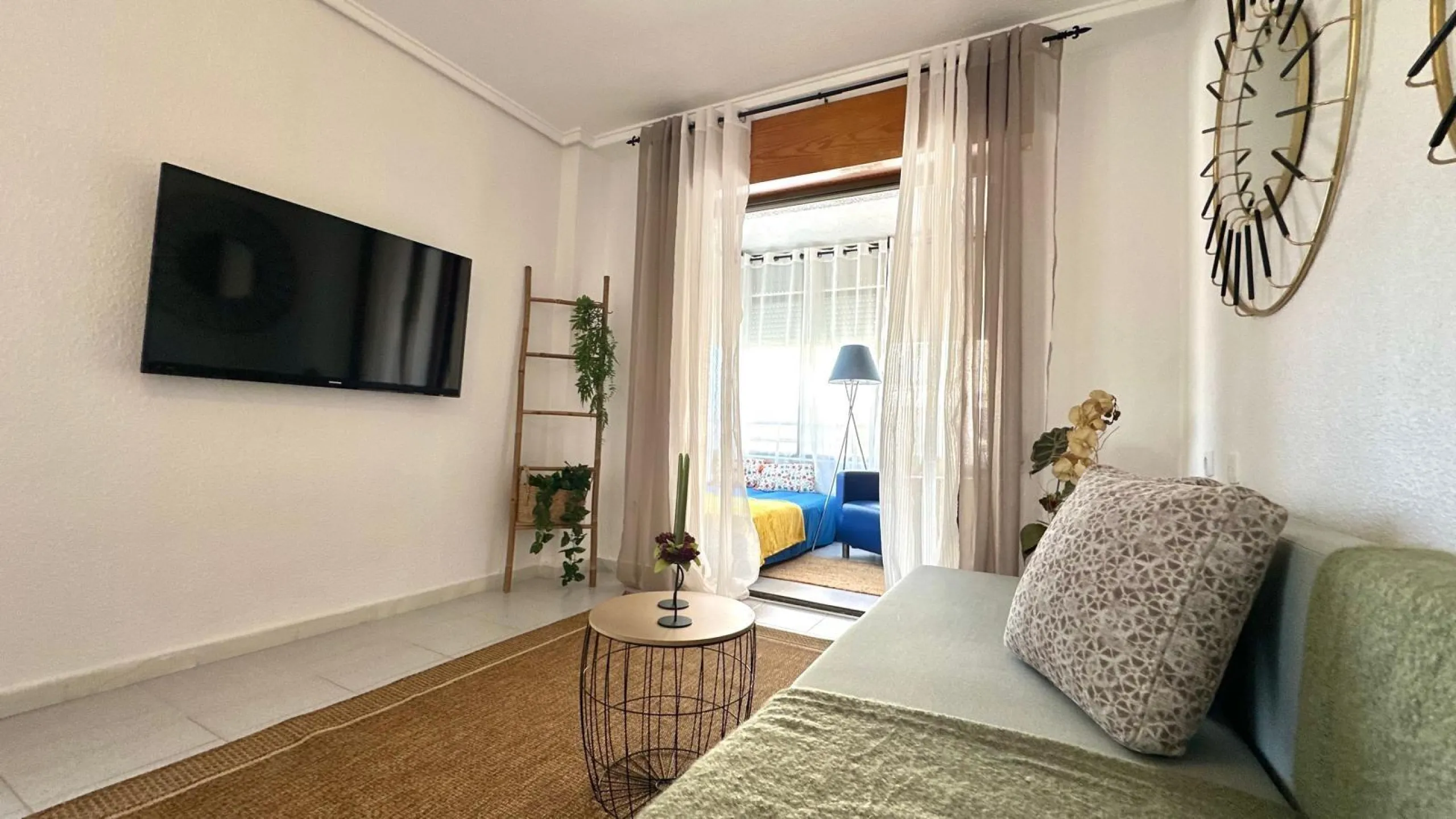 1 BEDROOM, 1 BATHROOM APARTMENT IN LA SIESTA