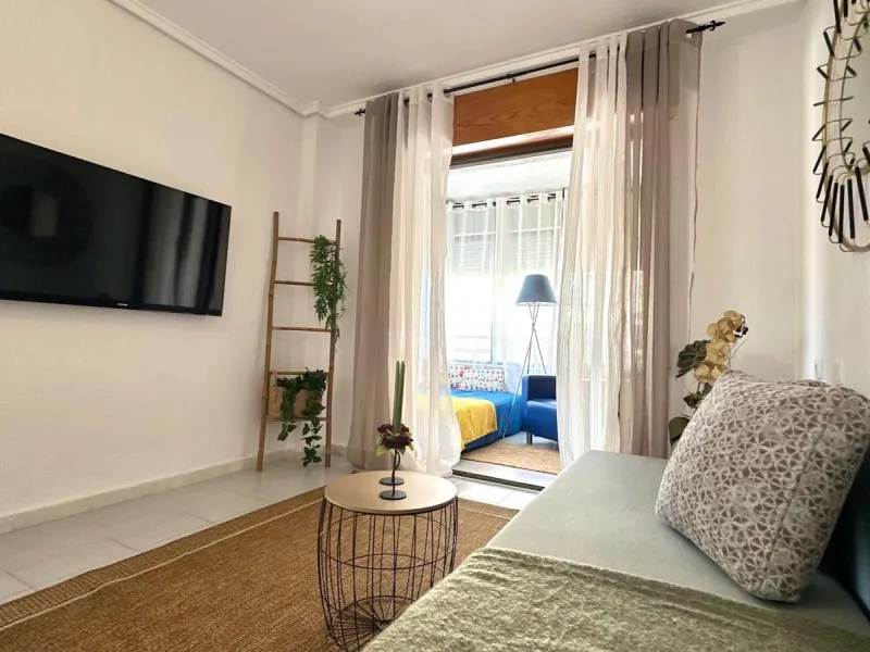 1 BEDROOM, 1 BATHROOM APARTMENT IN LA SIESTA