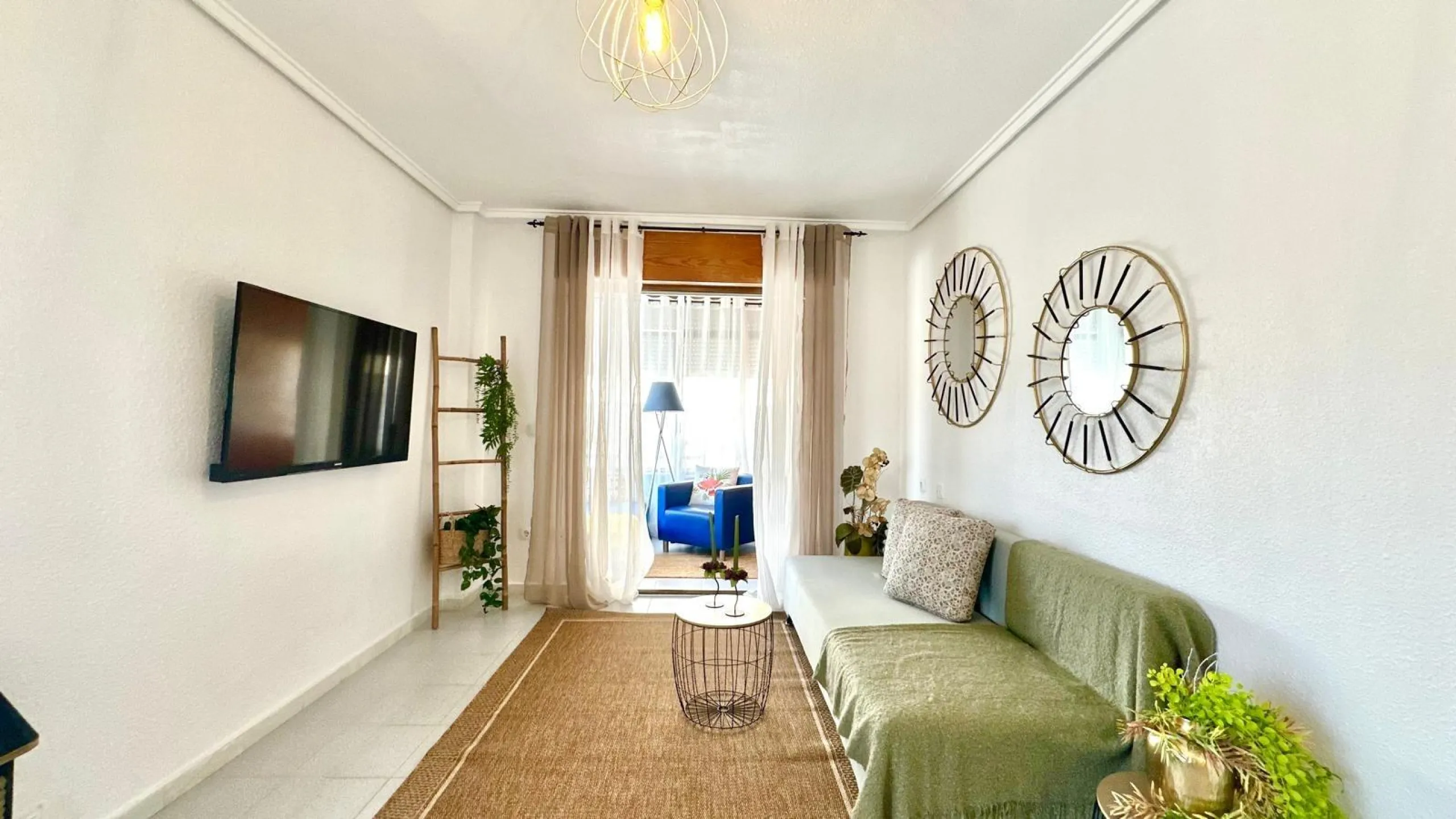1 BEDROOM, 1 BATHROOM APARTMENT IN LA SIESTA