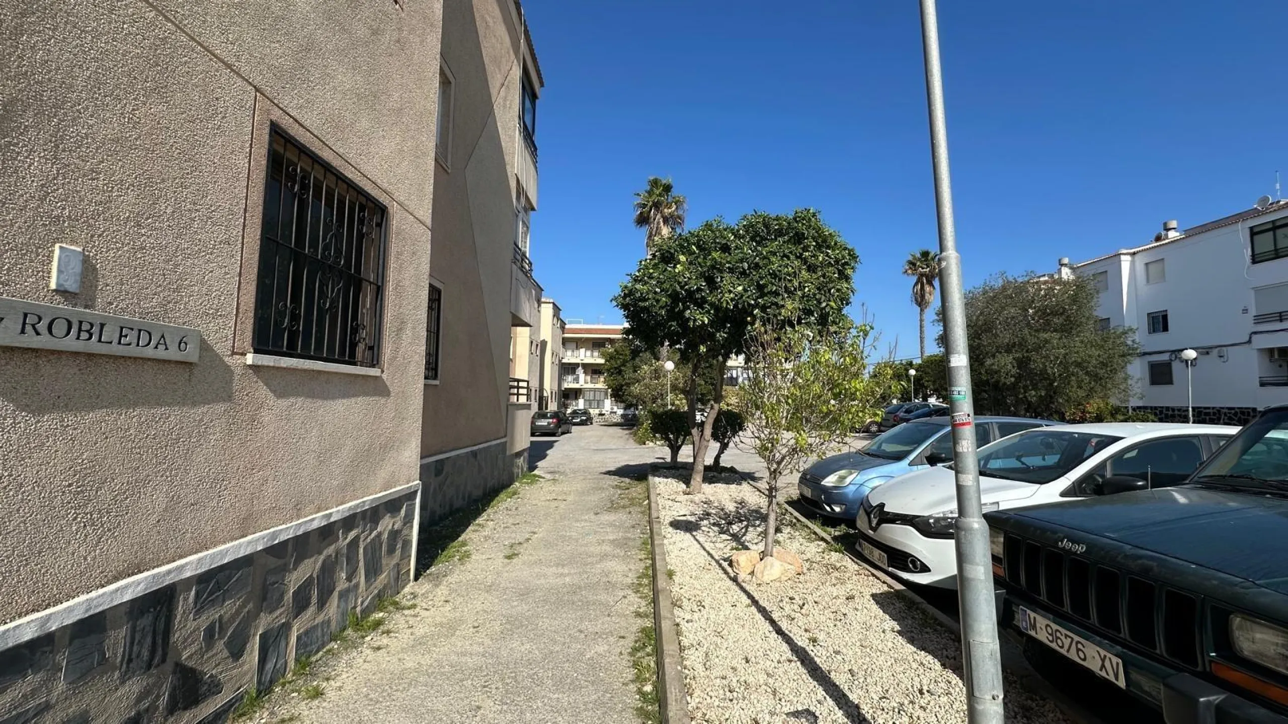 1 BEDROOM, 1 BATHROOM APARTMENT IN LA SIESTA