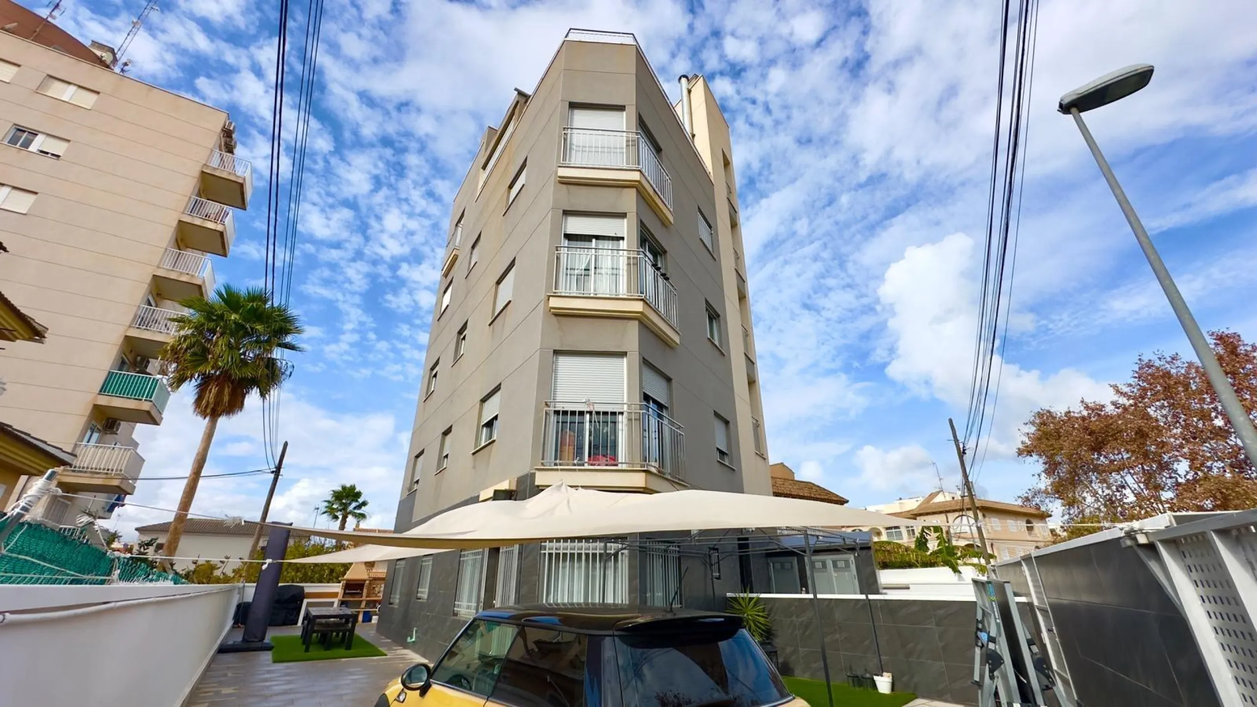 A COMPLETE BUILDING COMPRISING 4 FLATS, BUILT TO A HIGH STANDARD AND GUARANTEED TO BE PROFITABLE