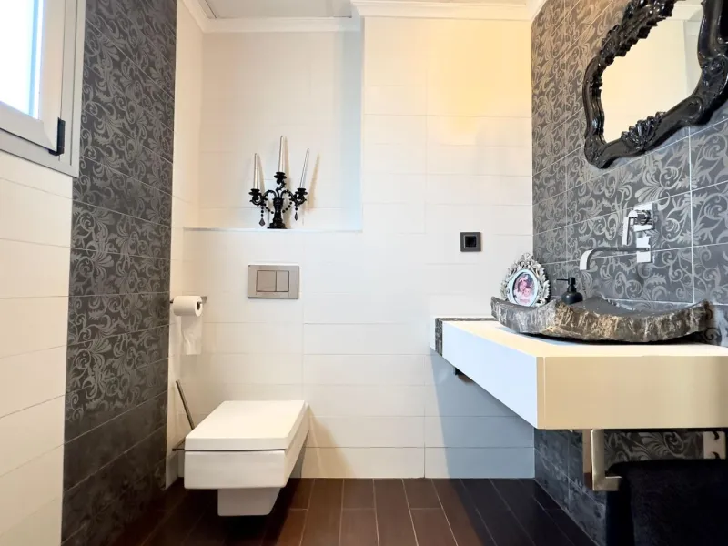 A COMPLETE BUILDING COMPRISING 4 FLATS, BUILT TO A HIGH STANDARD AND GUARANTEED TO BE PROFITABLE