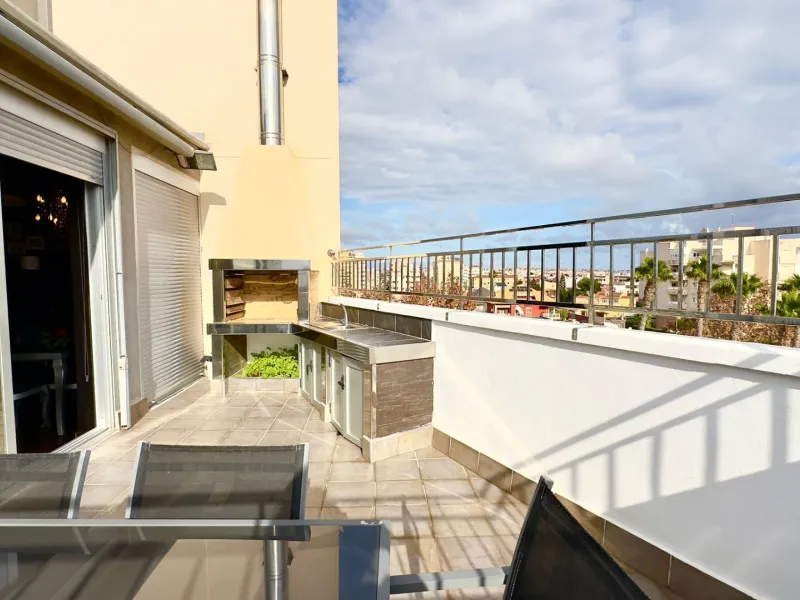 A COMPLETE BUILDING COMPRISING 4 FLATS, BUILT TO A HIGH STANDARD AND GUARANTEED TO BE PROFITABLE