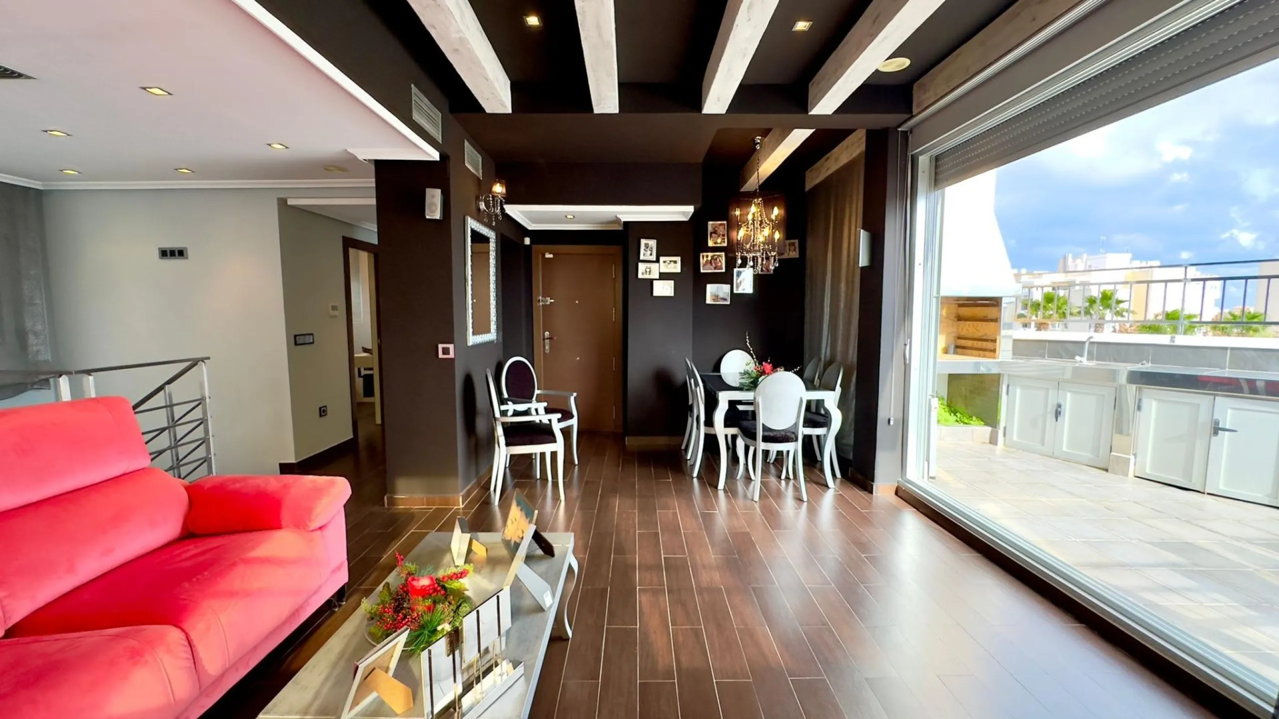 A COMPLETE BUILDING COMPRISING 4 FLATS, BUILT TO A HIGH STANDARD AND GUARANTEED TO BE PROFITABLE