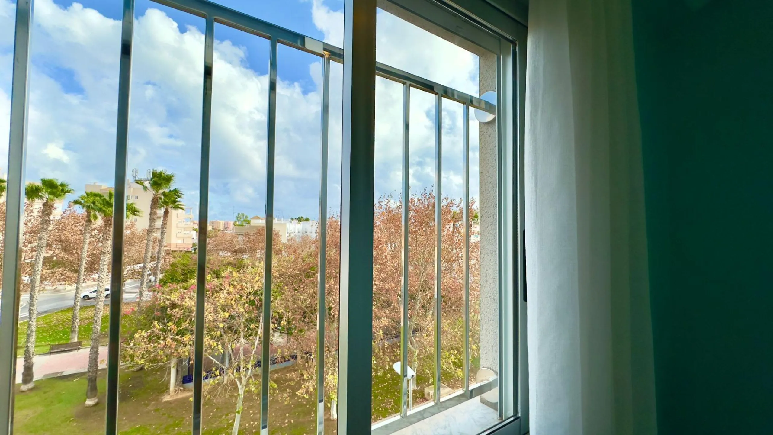 A COMPLETE BUILDING COMPRISING 4 FLATS, BUILT TO A HIGH STANDARD AND GUARANTEED TO BE PROFITABLE