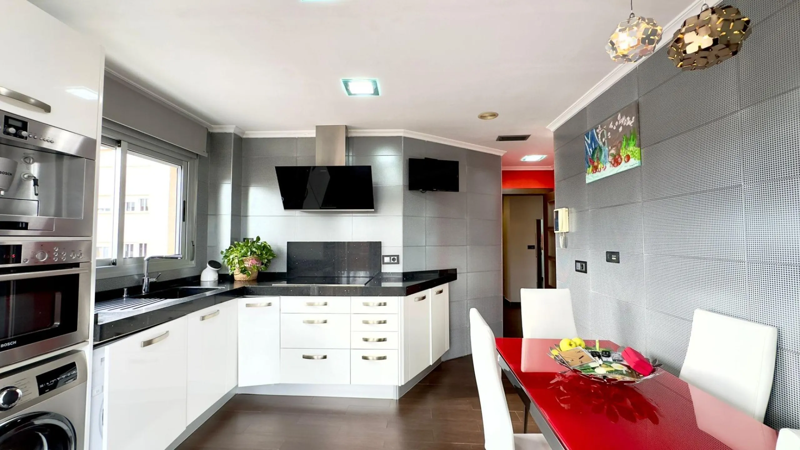 A COMPLETE BUILDING COMPRISING 4 FLATS, BUILT TO A HIGH STANDARD AND GUARANTEED TO BE PROFITABLE