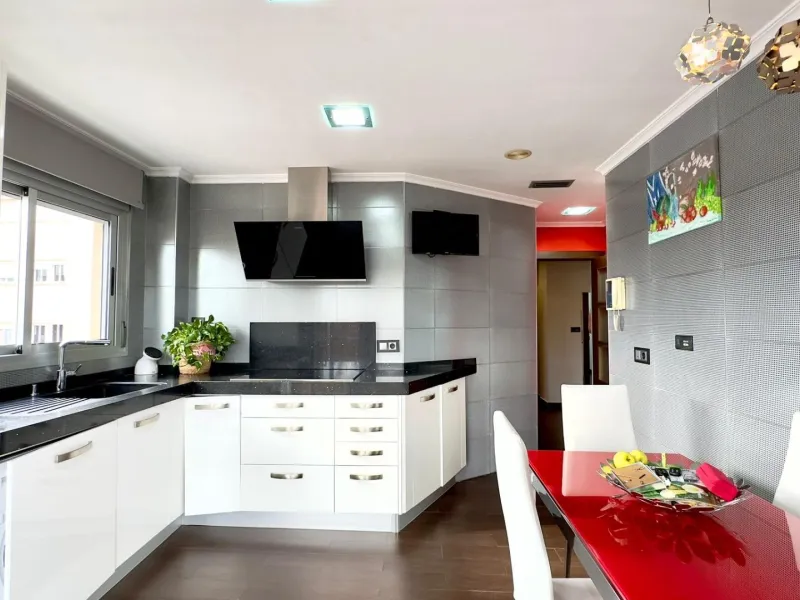 A COMPLETE BUILDING COMPRISING 4 FLATS, BUILT TO A HIGH STANDARD AND GUARANTEED TO BE PROFITABLE