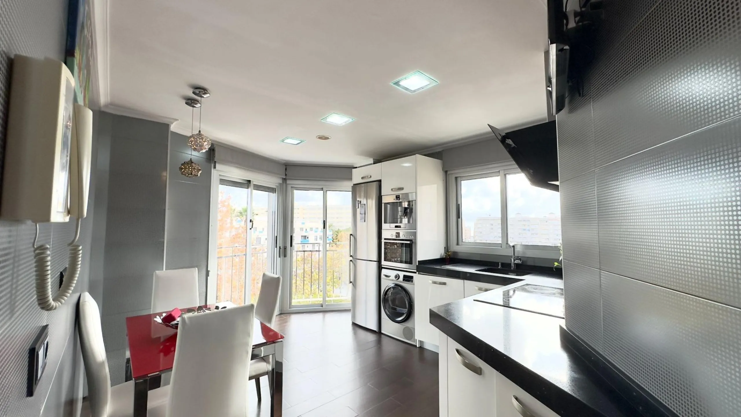 A COMPLETE BUILDING COMPRISING 4 FLATS, BUILT TO A HIGH STANDARD AND GUARANTEED TO BE PROFITABLE