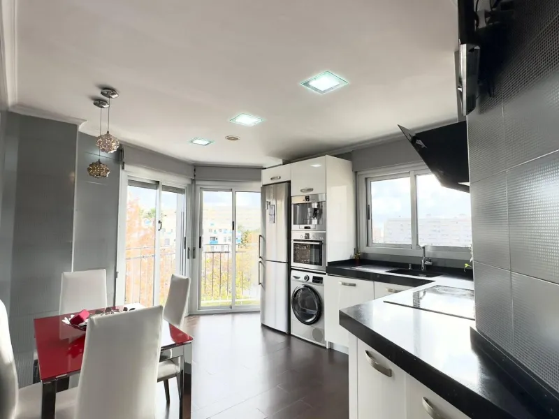 A COMPLETE BUILDING COMPRISING 4 FLATS, BUILT TO A HIGH STANDARD AND GUARANTEED TO BE PROFITABLE