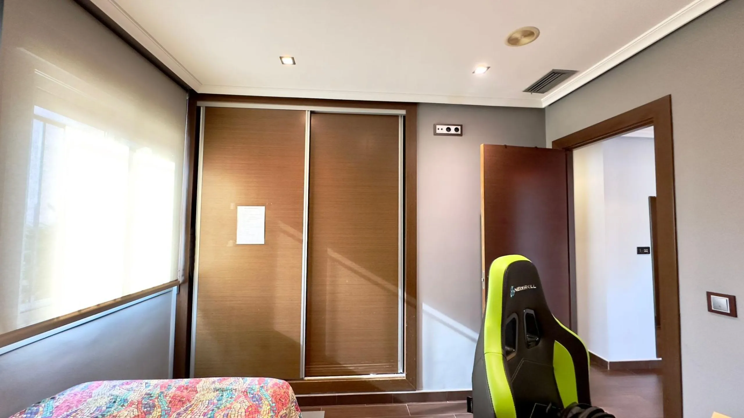 A COMPLETE BUILDING COMPRISING 4 FLATS, BUILT TO A HIGH STANDARD AND GUARANTEED TO BE PROFITABLE