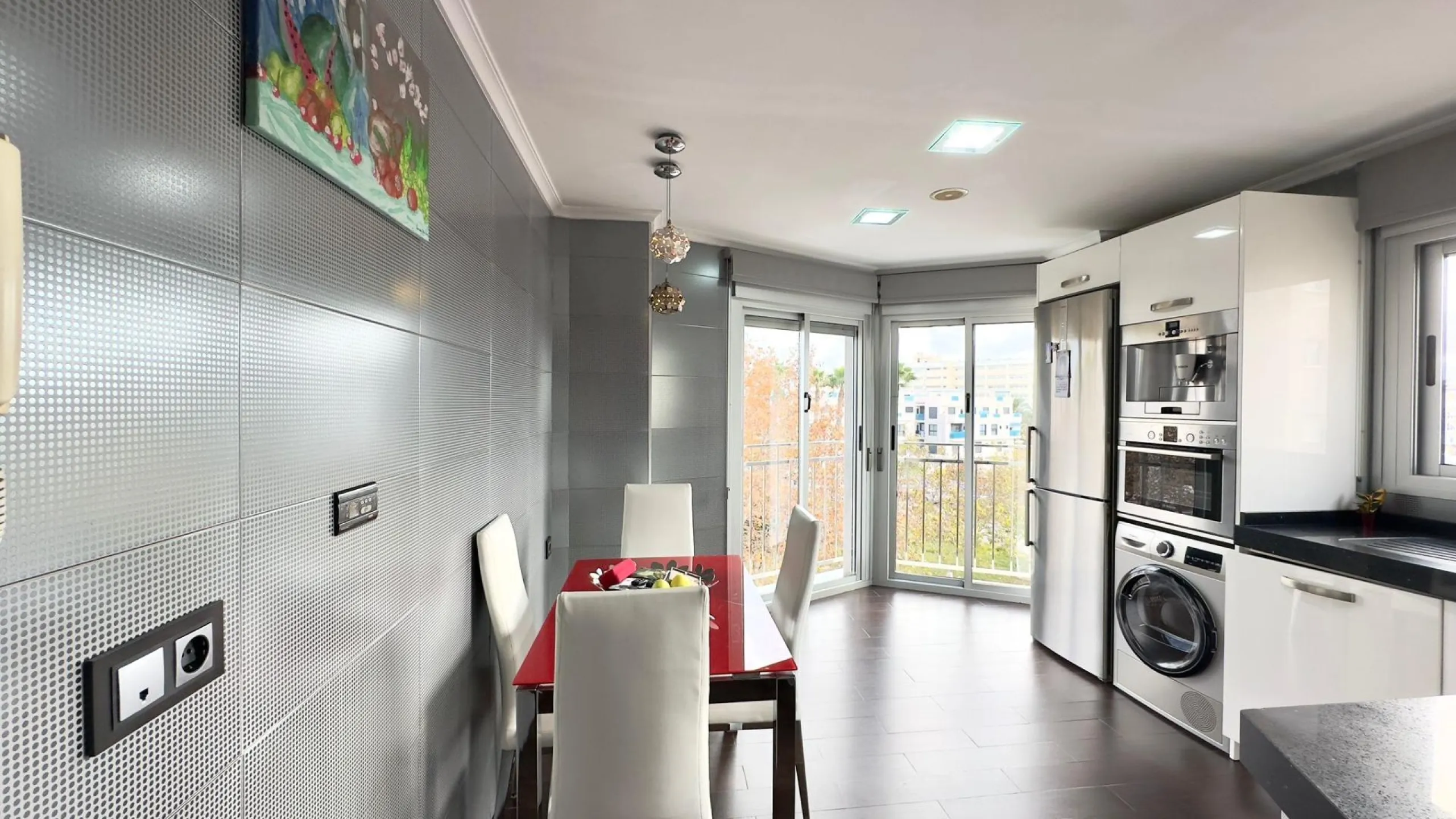 A COMPLETE BUILDING COMPRISING 4 FLATS, BUILT TO A HIGH STANDARD AND GUARANTEED TO BE PROFITABLE