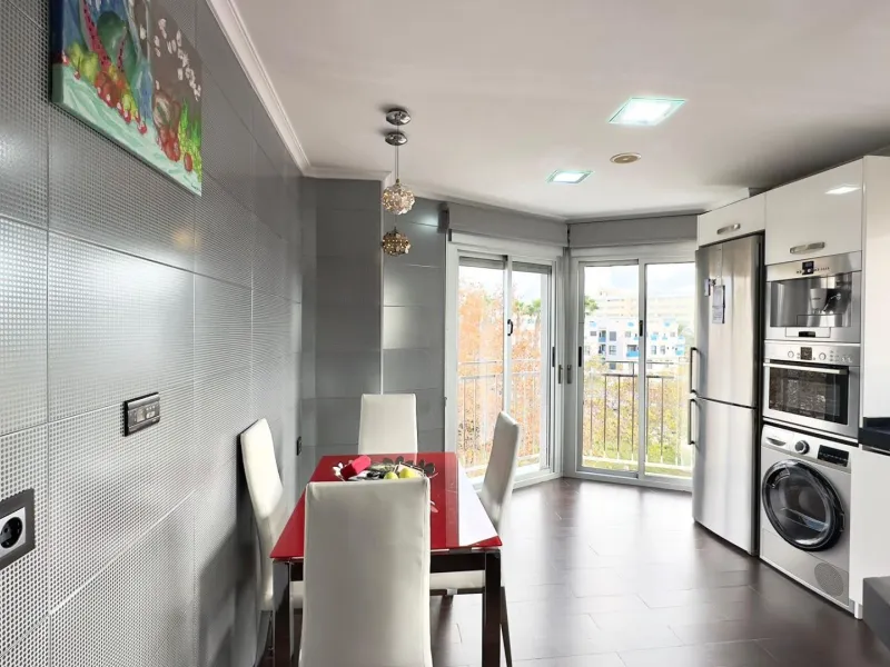 A COMPLETE BUILDING COMPRISING 4 FLATS, BUILT TO A HIGH STANDARD AND GUARANTEED TO BE PROFITABLE