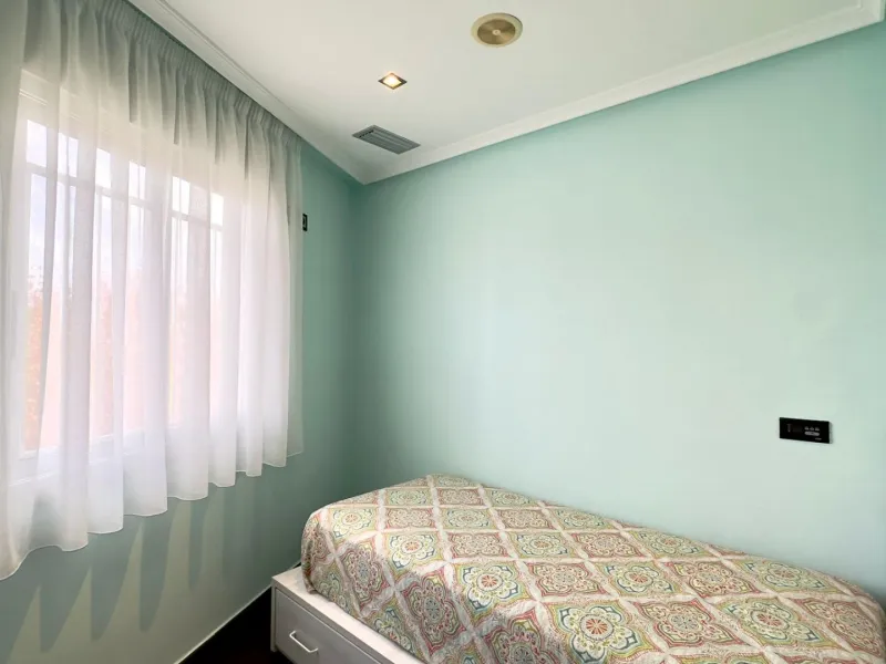 A COMPLETE BUILDING COMPRISING 4 FLATS, BUILT TO A HIGH STANDARD AND GUARANTEED TO BE PROFITABLE